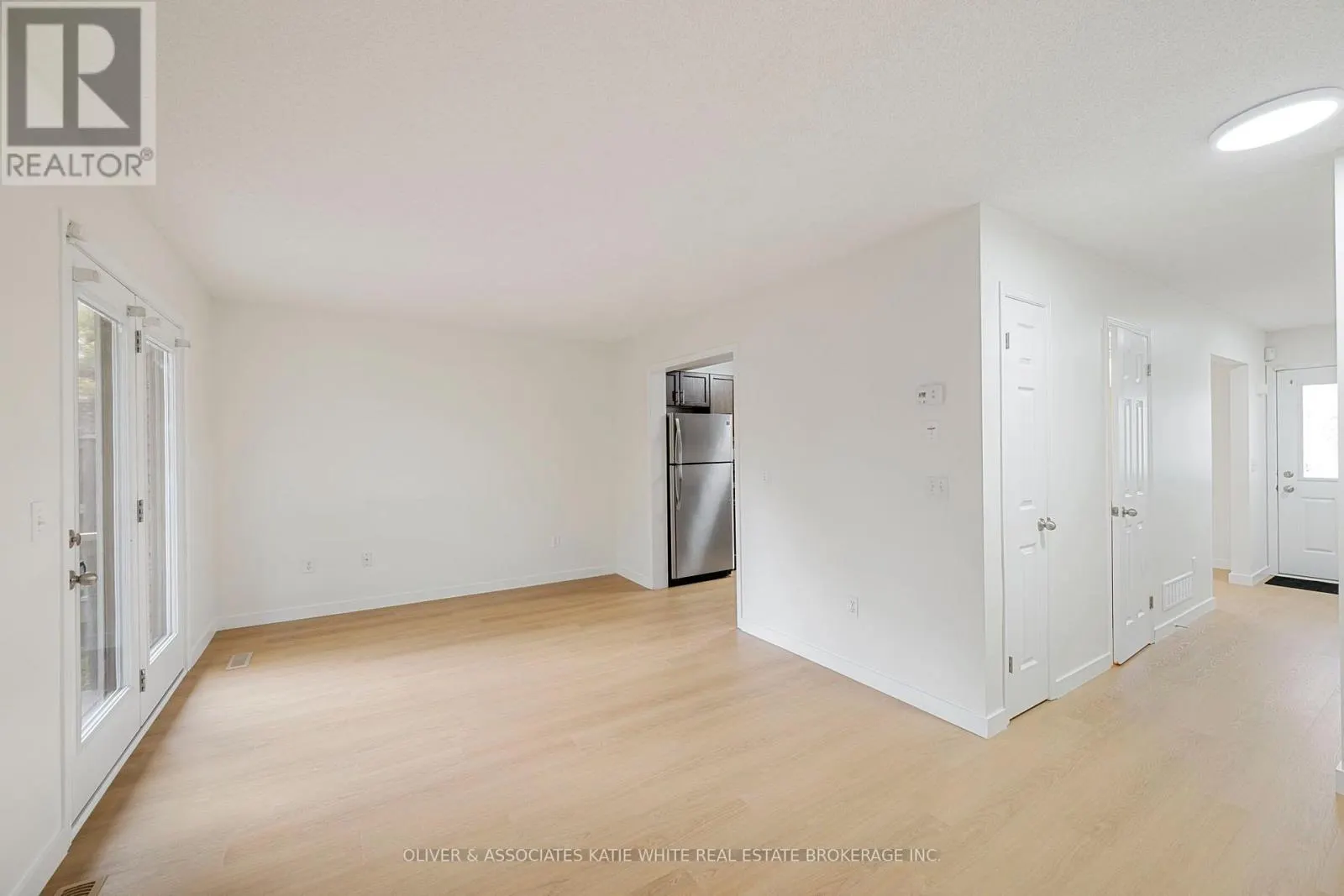 20 - 1600 MICKLEBOROUGH DRIVE #20