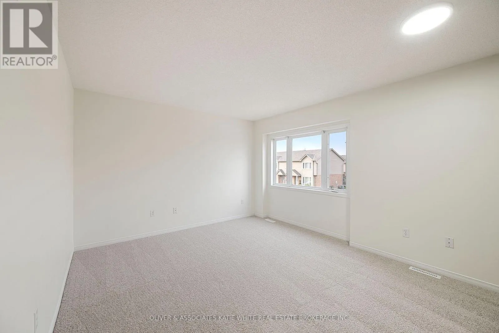 20 - 1600 MICKLEBOROUGH DRIVE #20