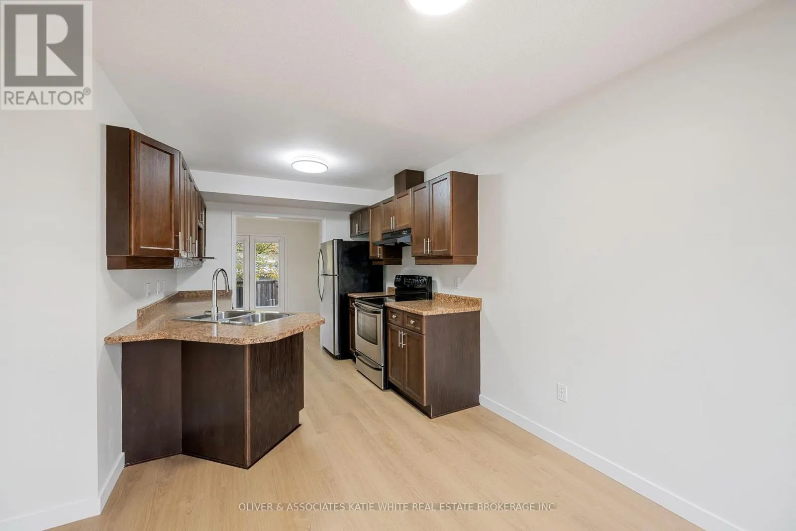 20 - 1600 MICKLEBOROUGH DRIVE #20