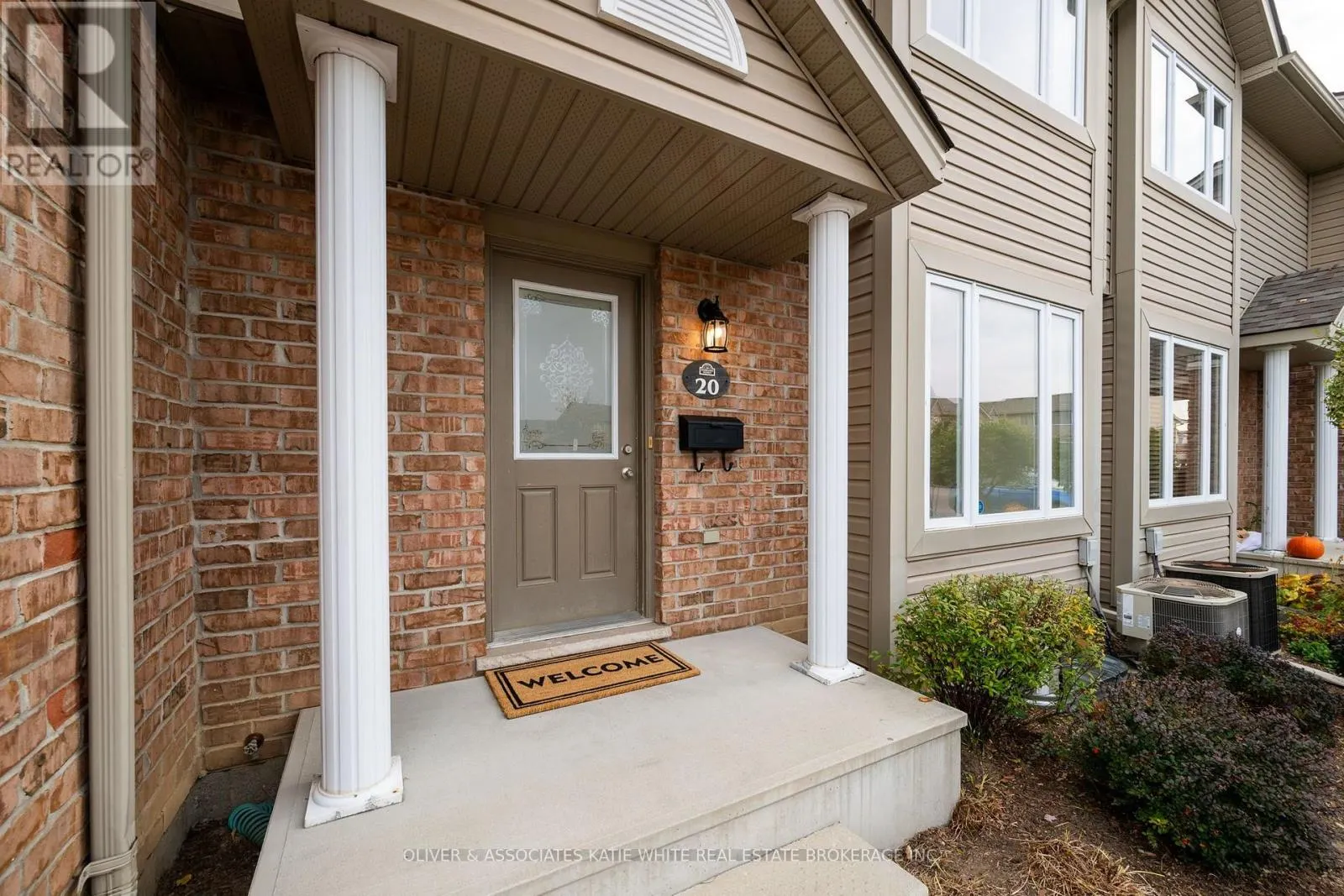 20 - 1600 MICKLEBOROUGH DRIVE #20