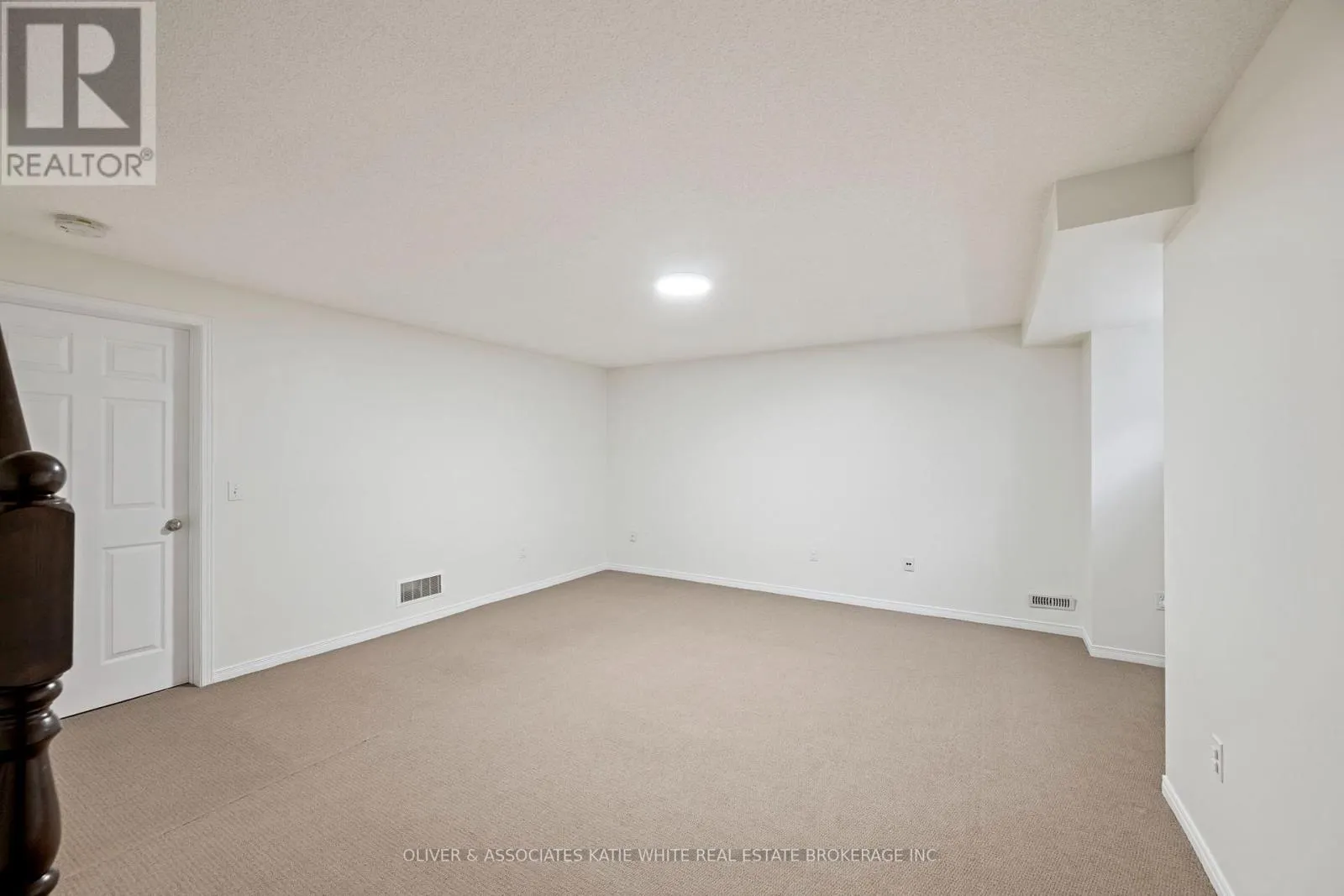20 - 1600 MICKLEBOROUGH DRIVE #20