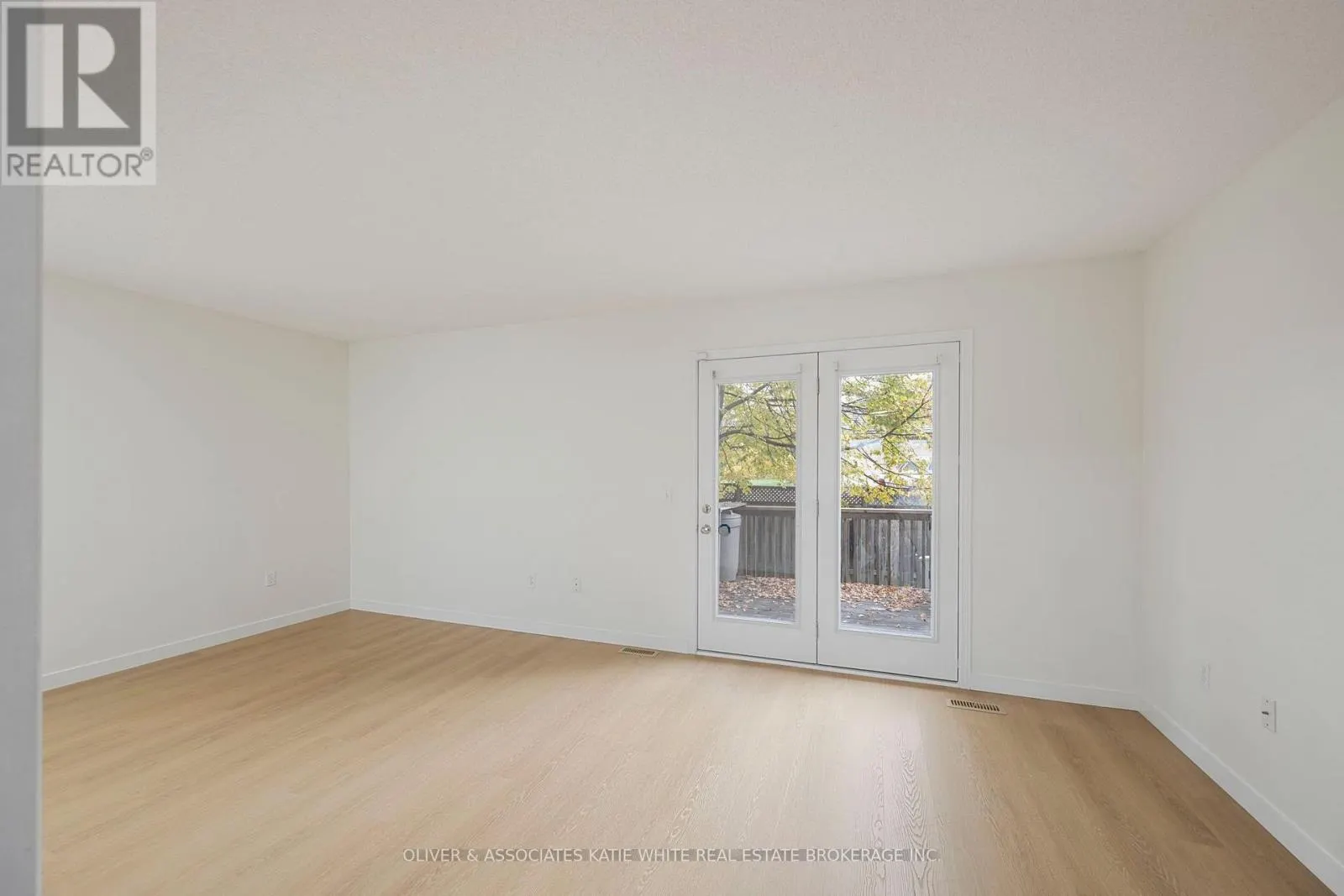 20 - 1600 MICKLEBOROUGH DRIVE #20