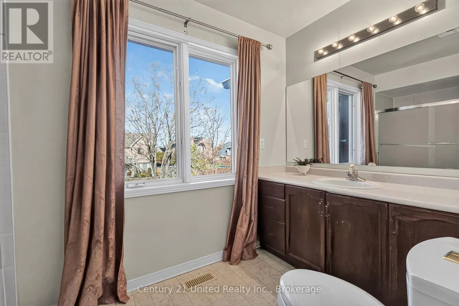 1373 WILDLARK DRIVE