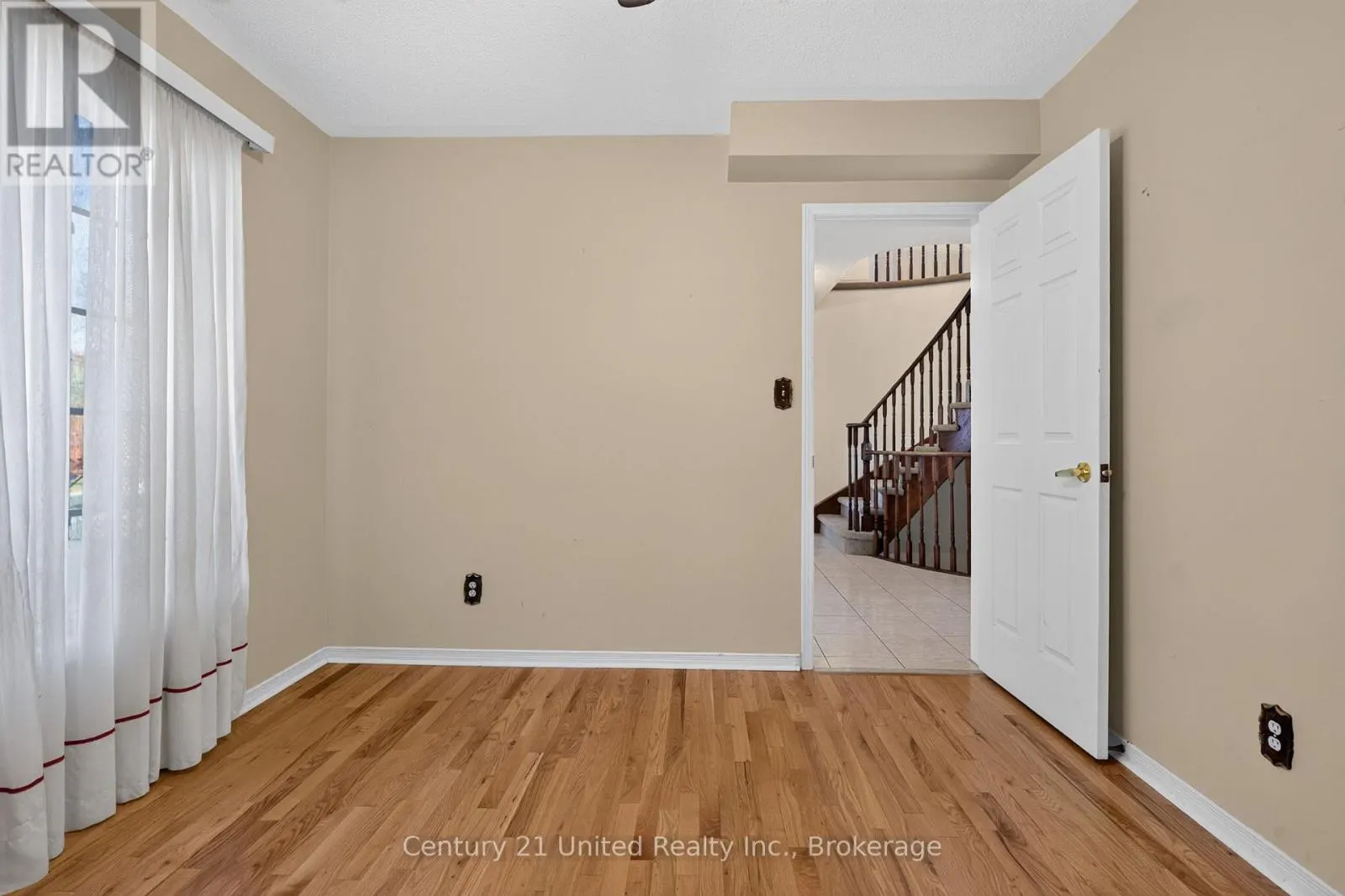 1373 WILDLARK DRIVE