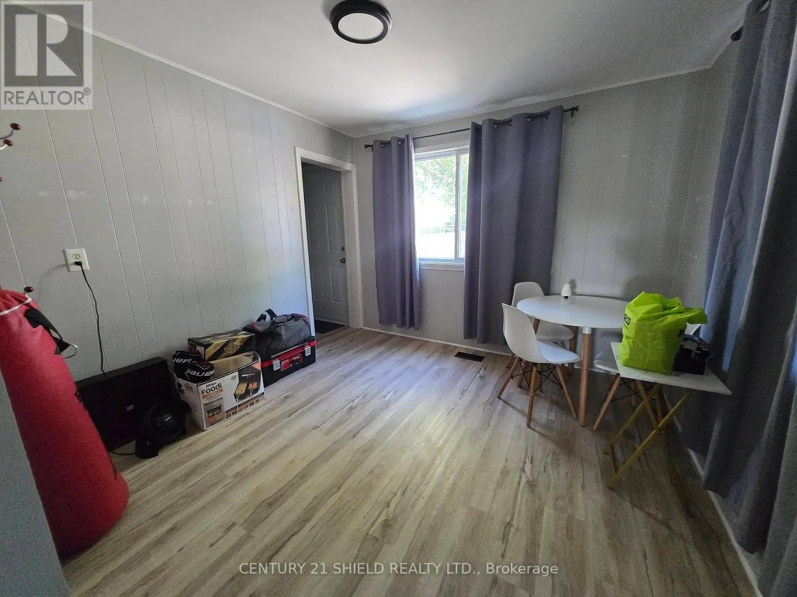 48 DANIS STREET
