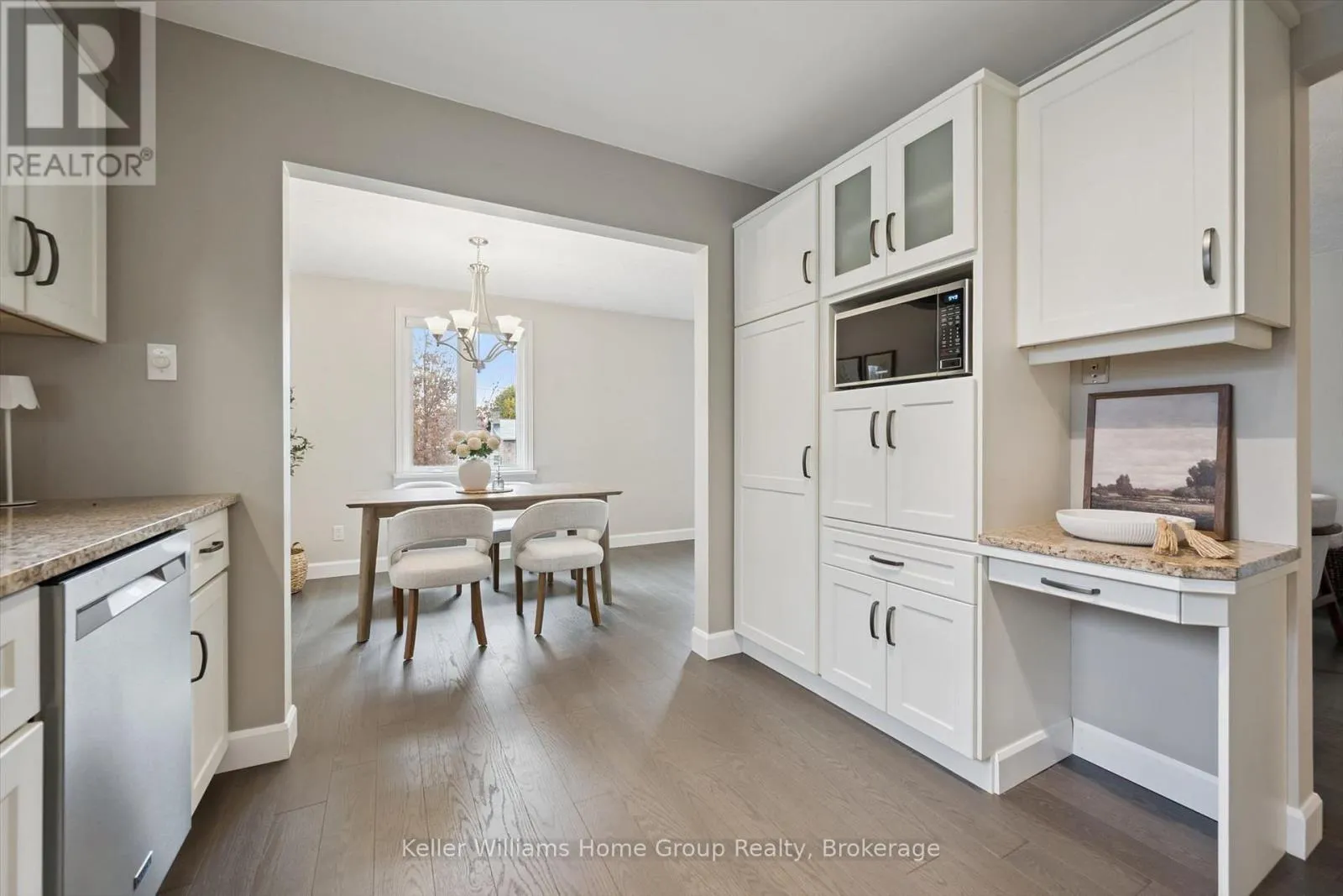 266 COLBORNE STREET E
