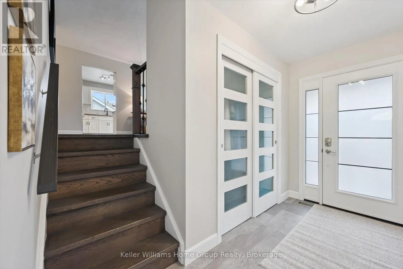 266 COLBORNE STREET E