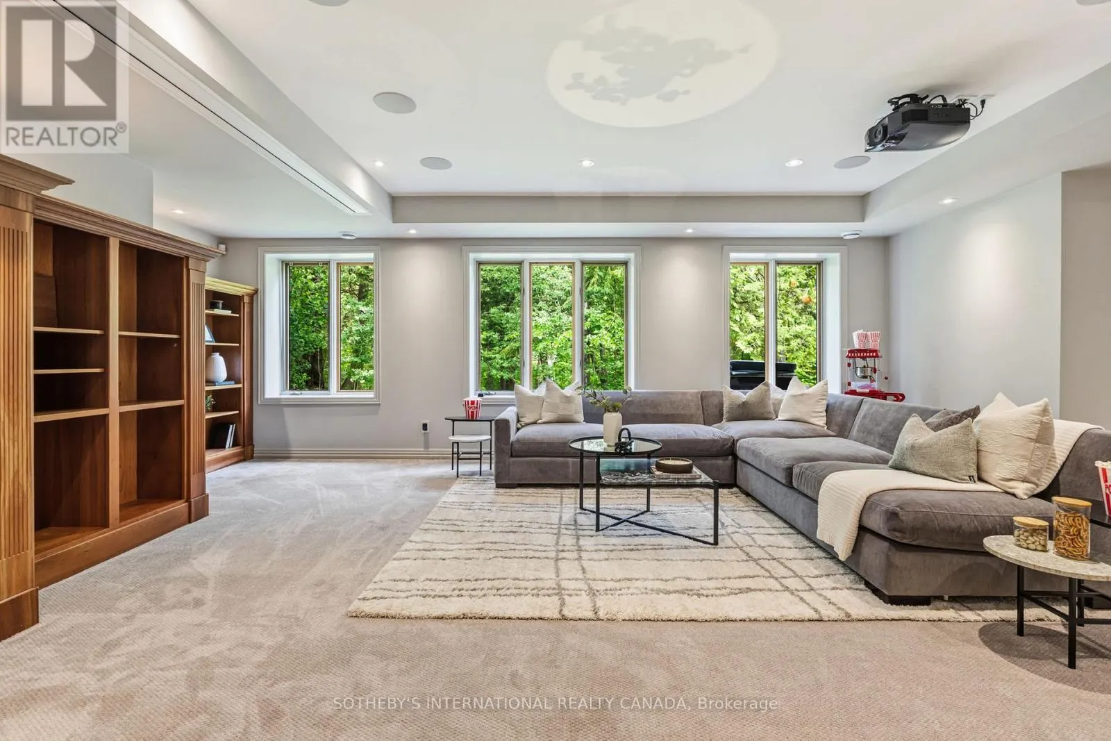 136 PRINCES STREET W