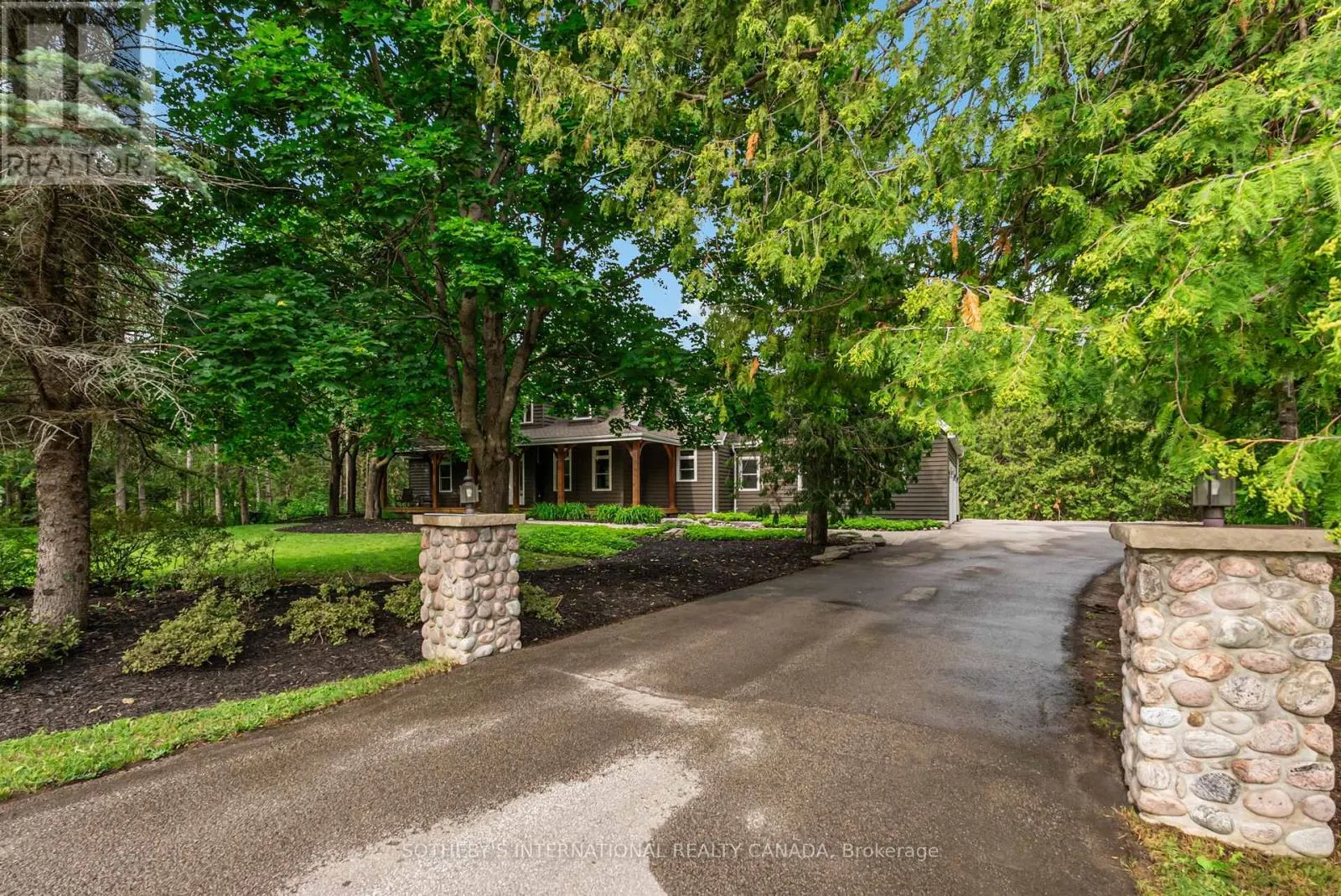 136 PRINCES STREET W
