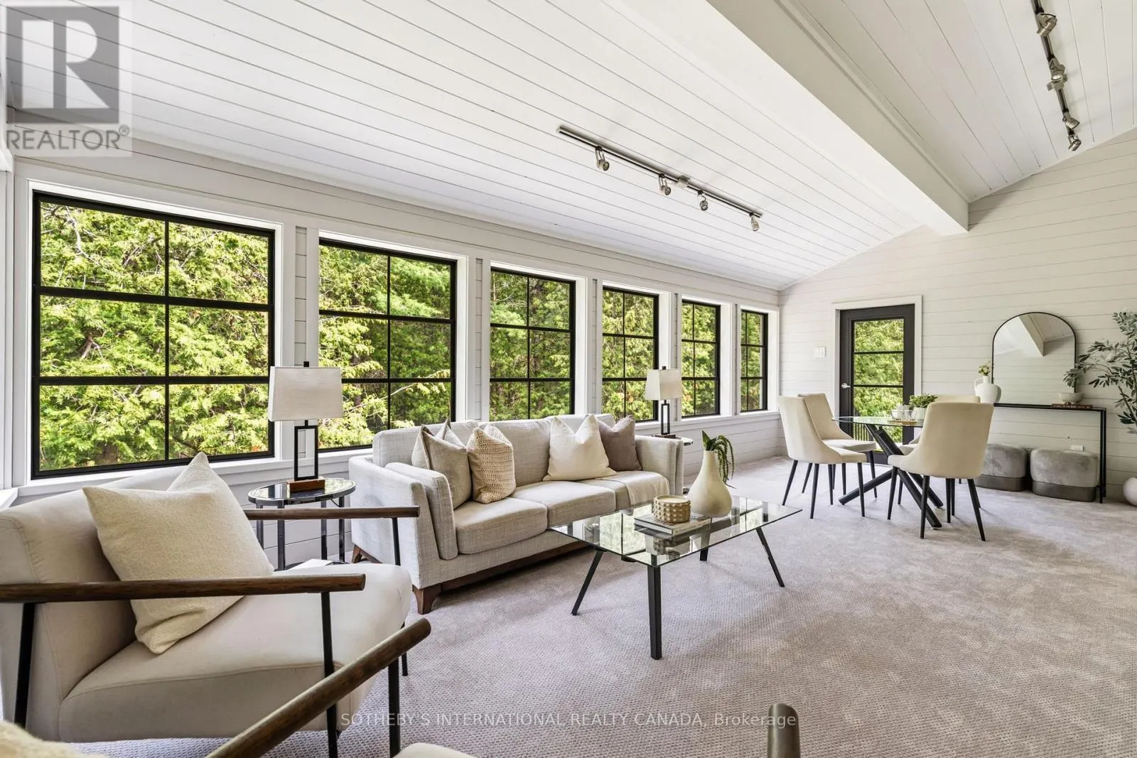 136 PRINCES STREET W