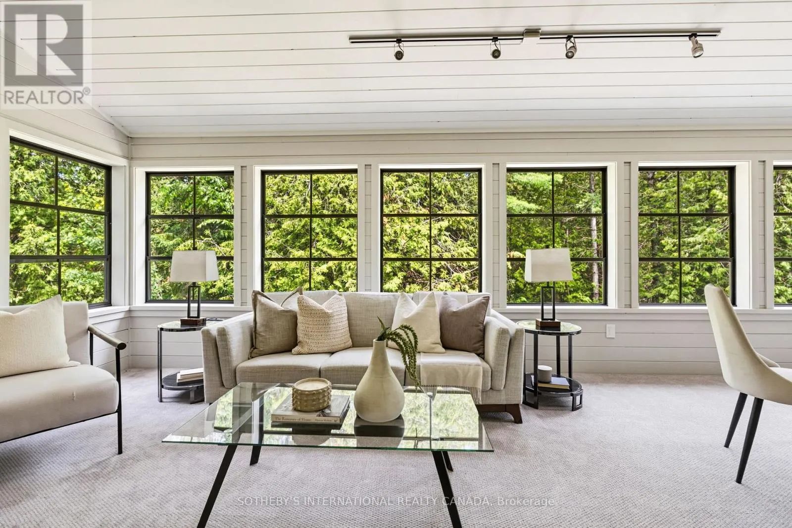 136 PRINCES STREET W
