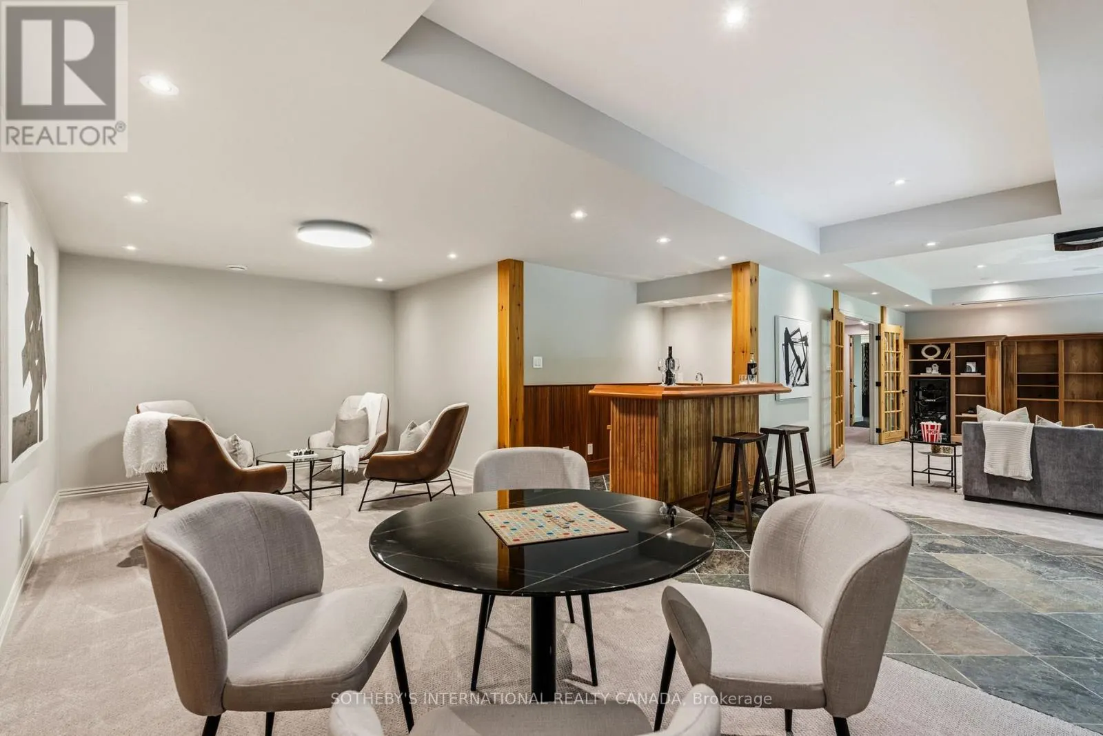 136 PRINCES STREET W