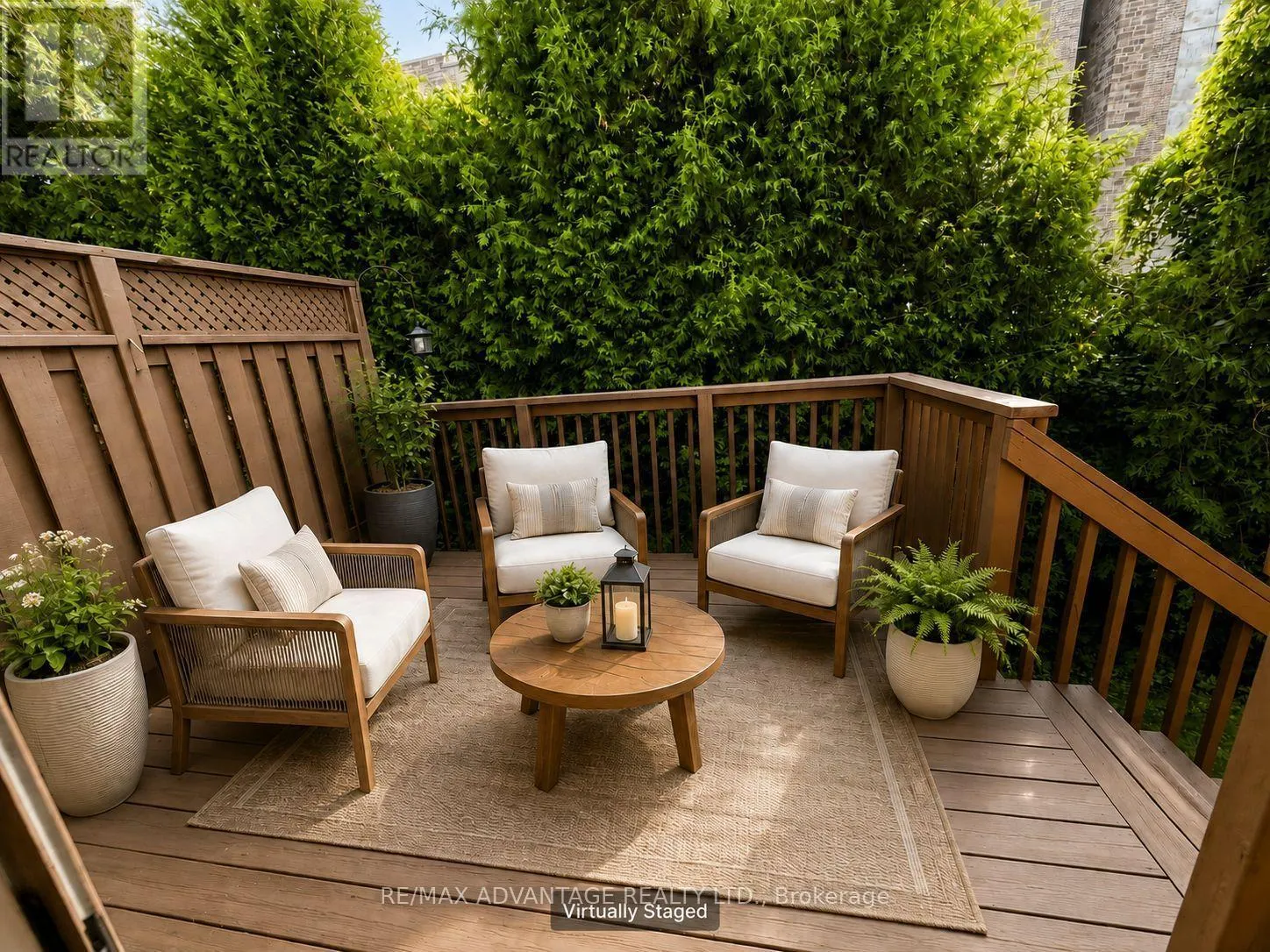18 - 122 SHERWOOD FOREST SQUARE #18