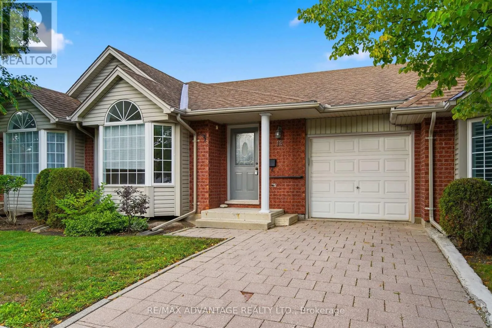 18 - 122 SHERWOOD FOREST SQUARE #18