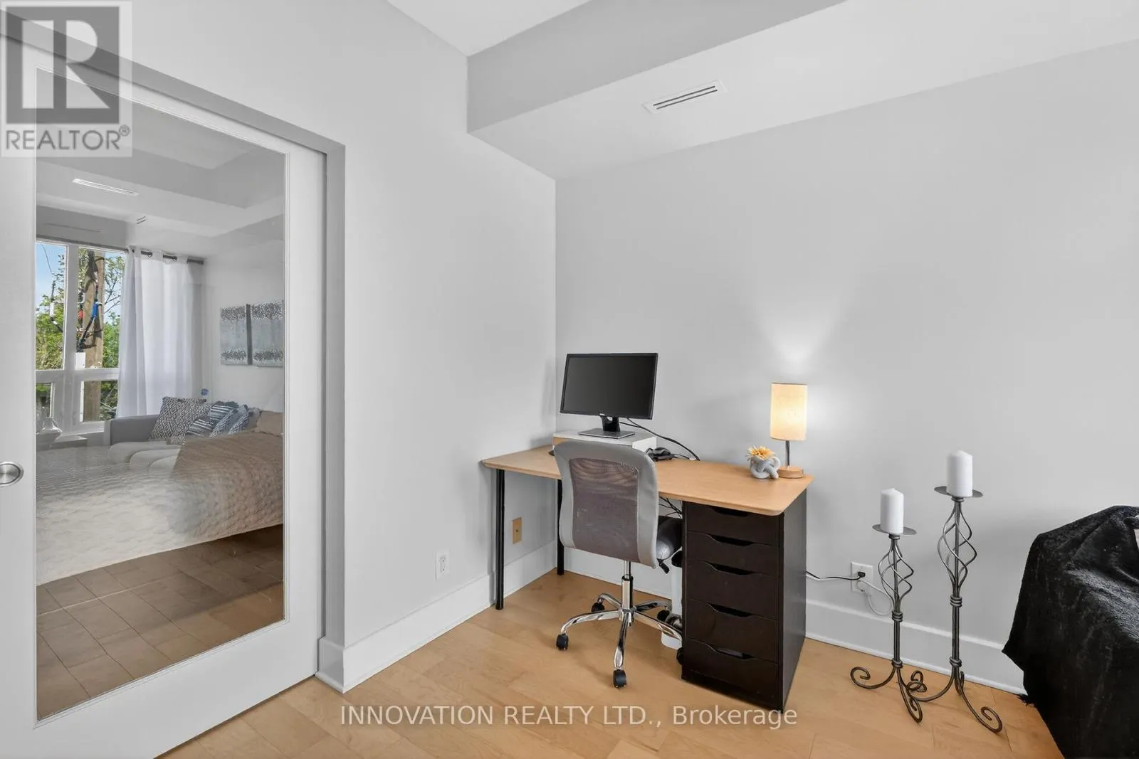307 - 390 BOOTH STREET