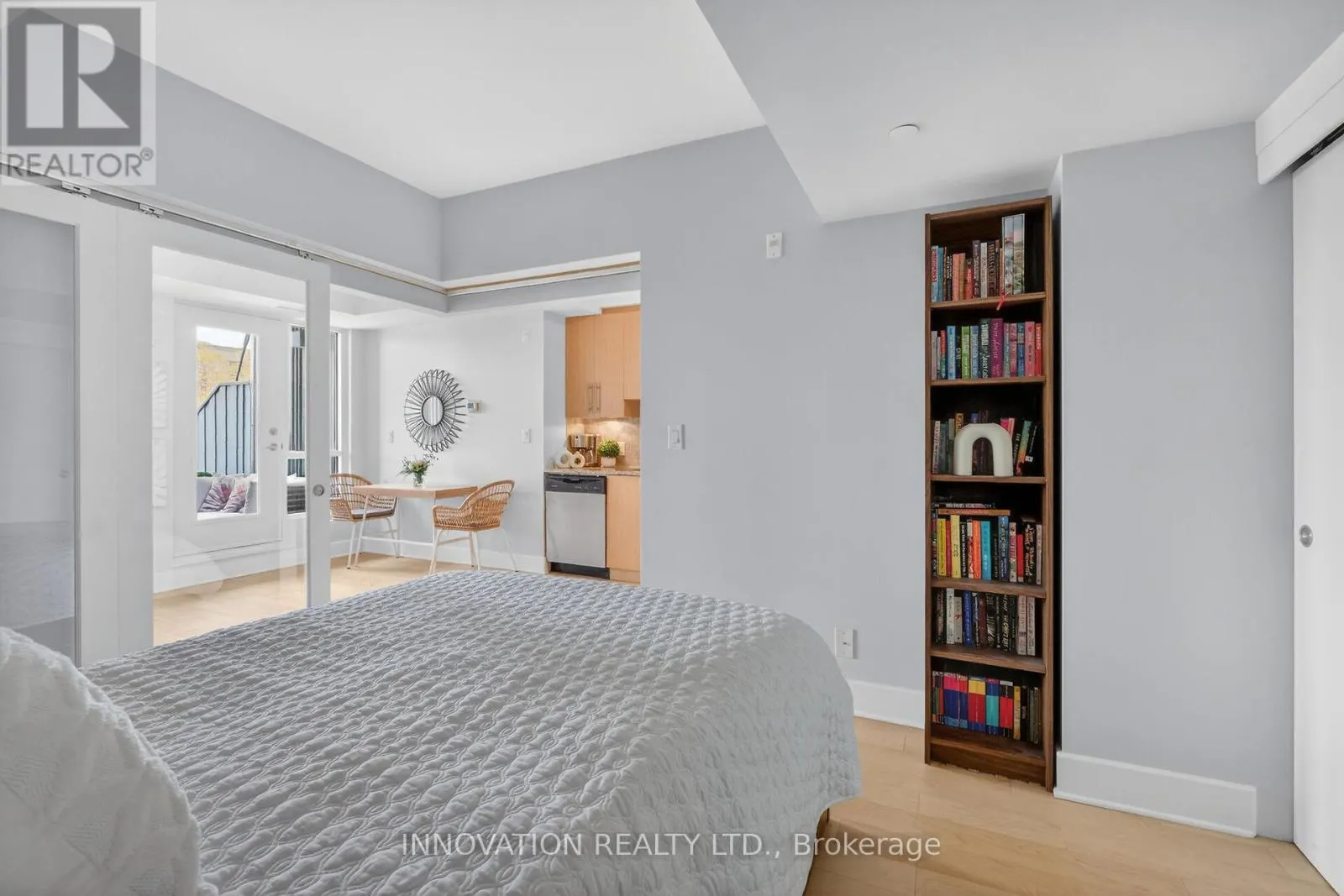 307 - 390 BOOTH STREET