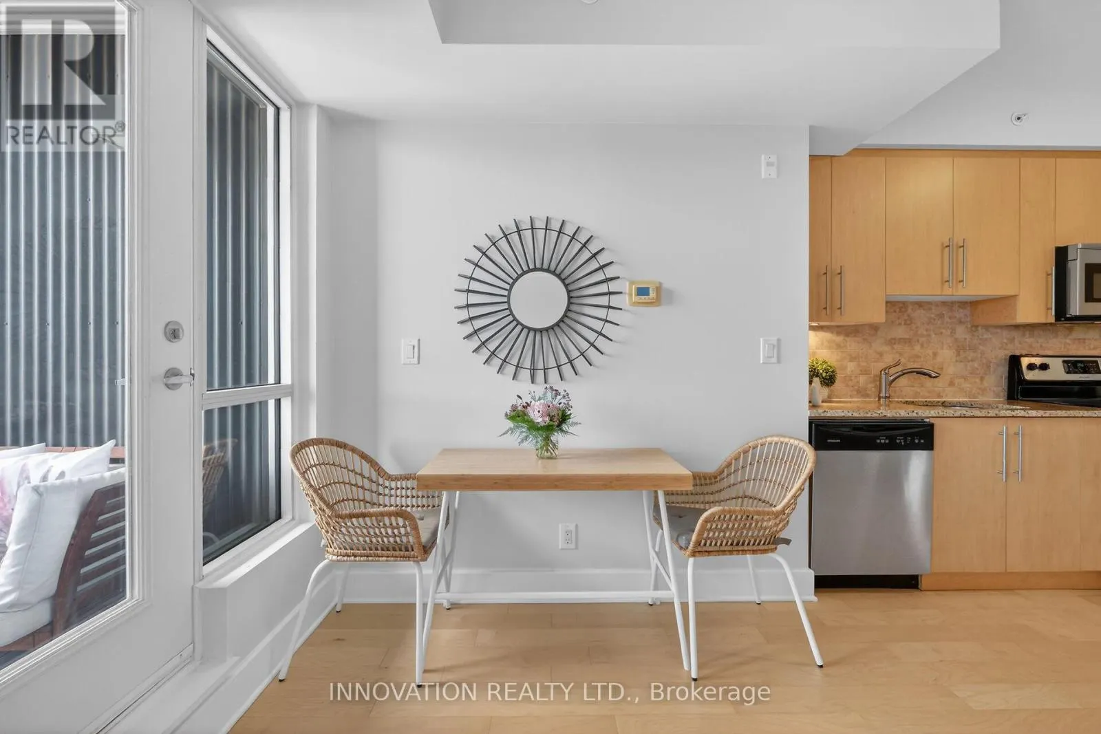 307 - 390 BOOTH STREET