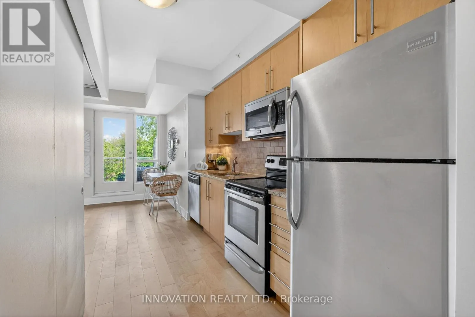 307 - 390 BOOTH STREET