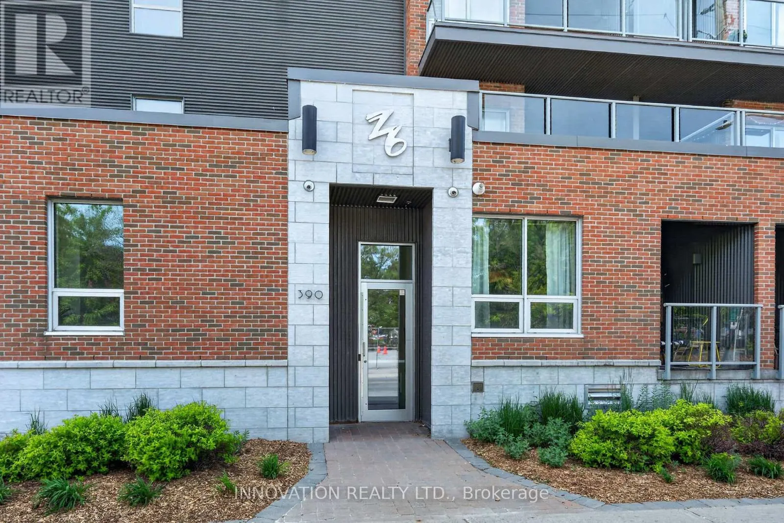 307 - 390 BOOTH STREET