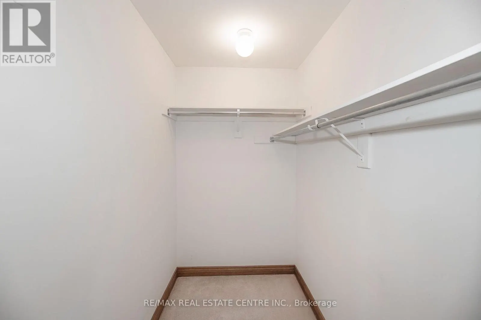 2 WALKER COURT