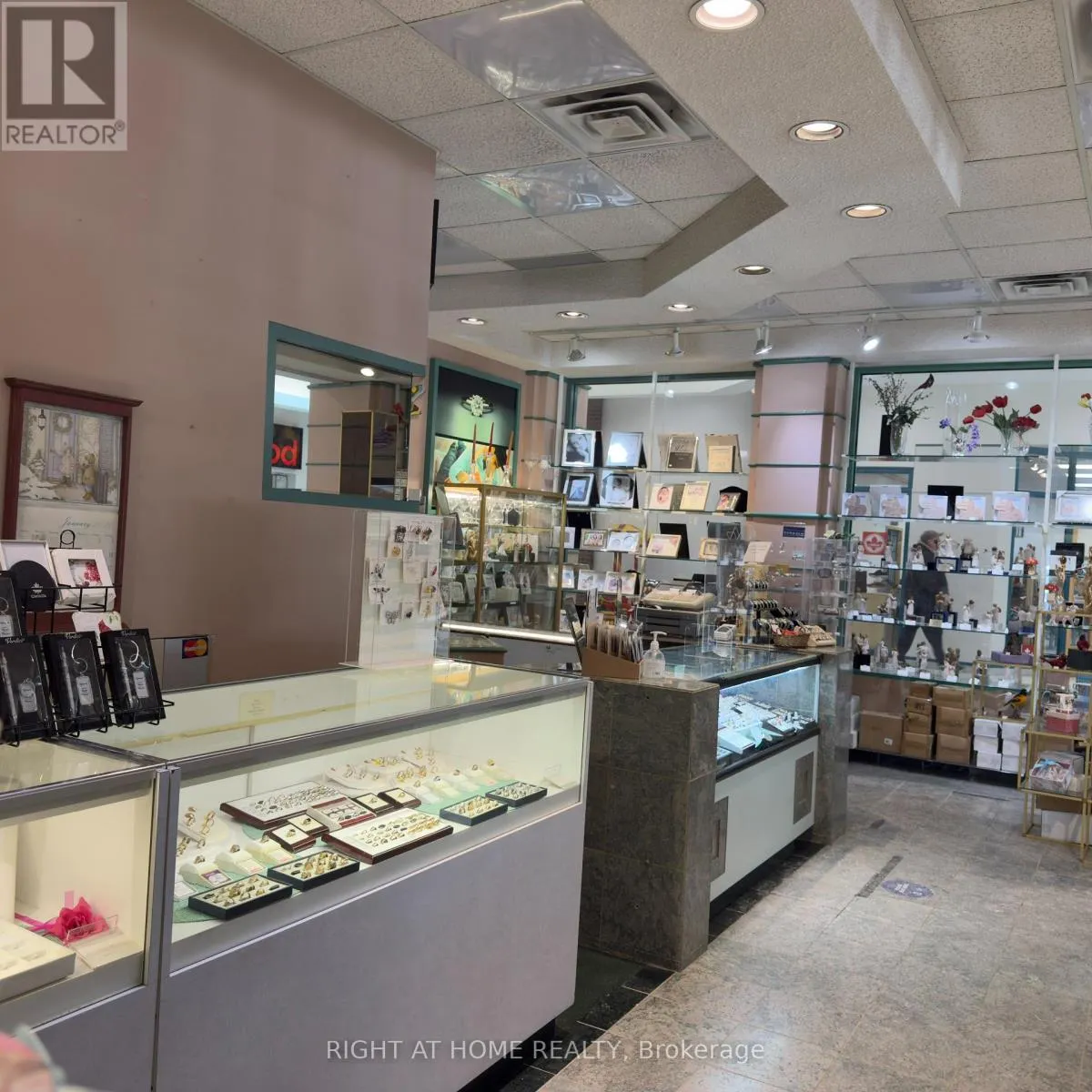 640 MOHAWK RD W ROAD