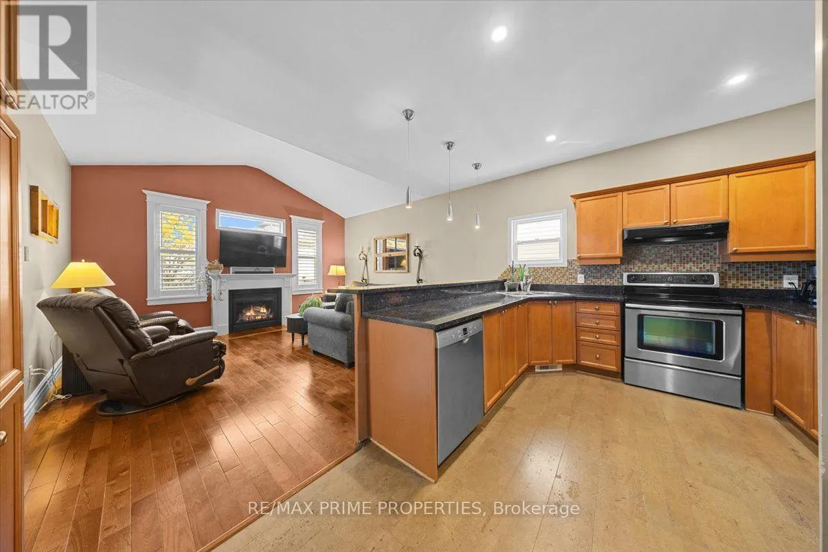 993 LINARIA WALK