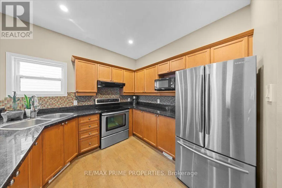 993 LINARIA WALK