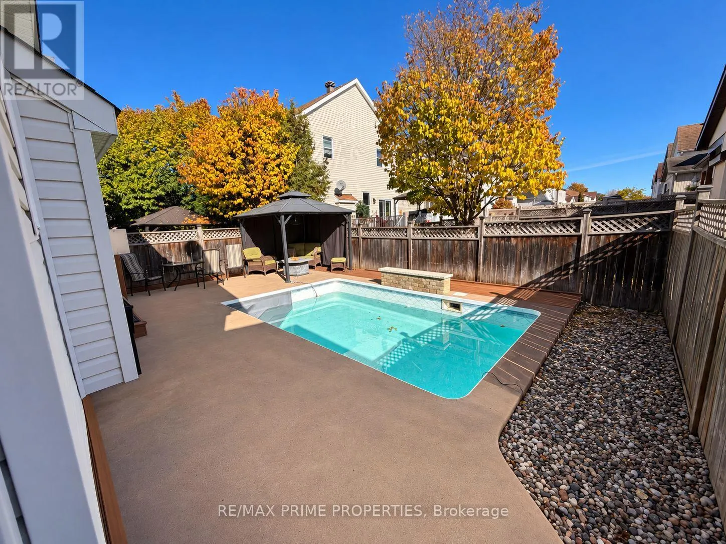 993 LINARIA WALK