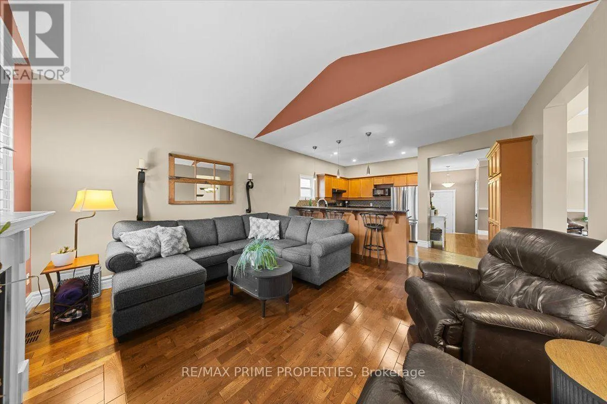 993 LINARIA WALK
