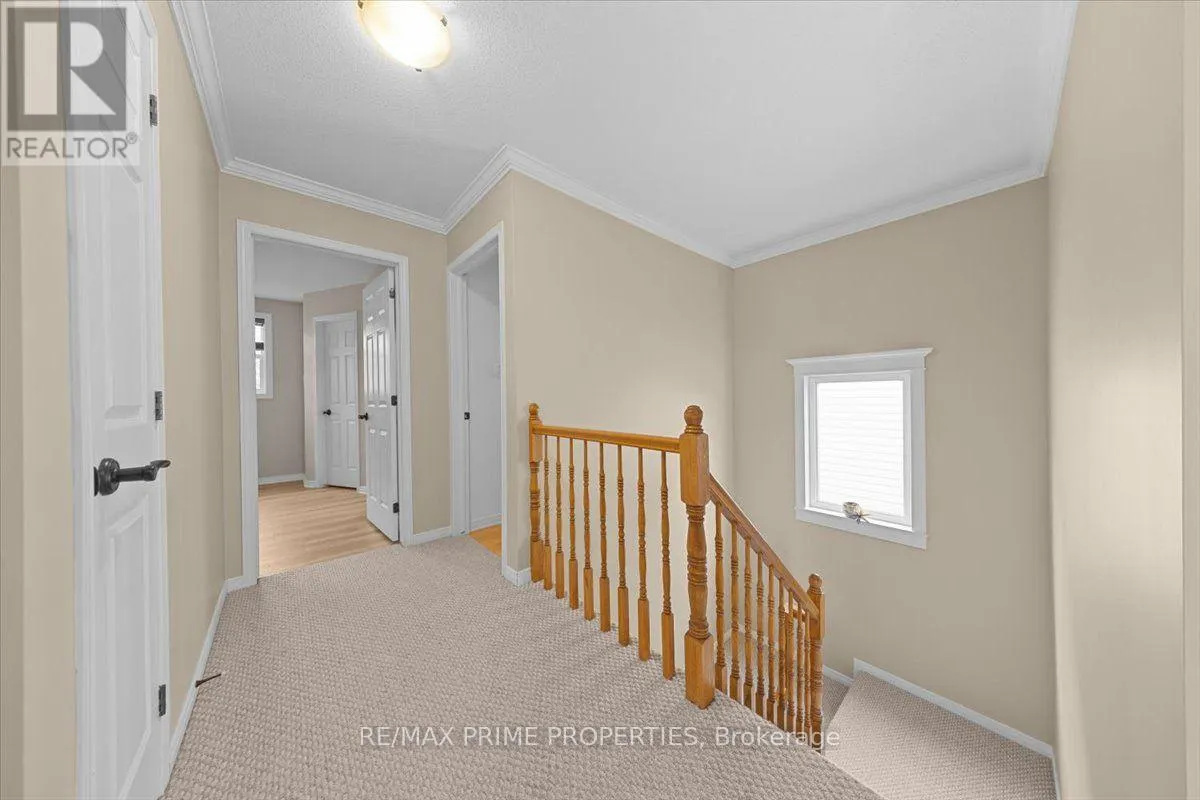 993 LINARIA WALK