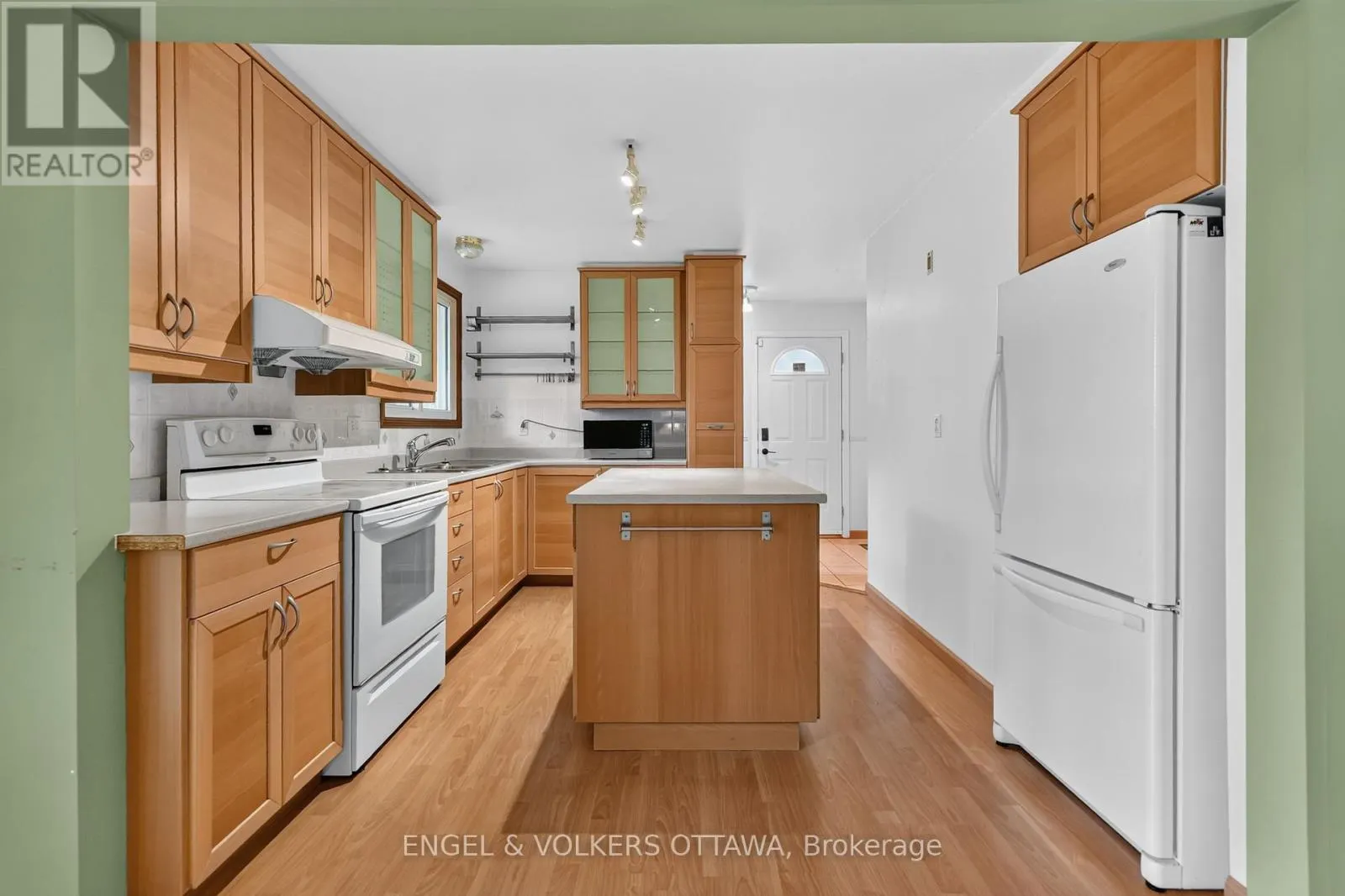 2642 MARBLE CRESCENT