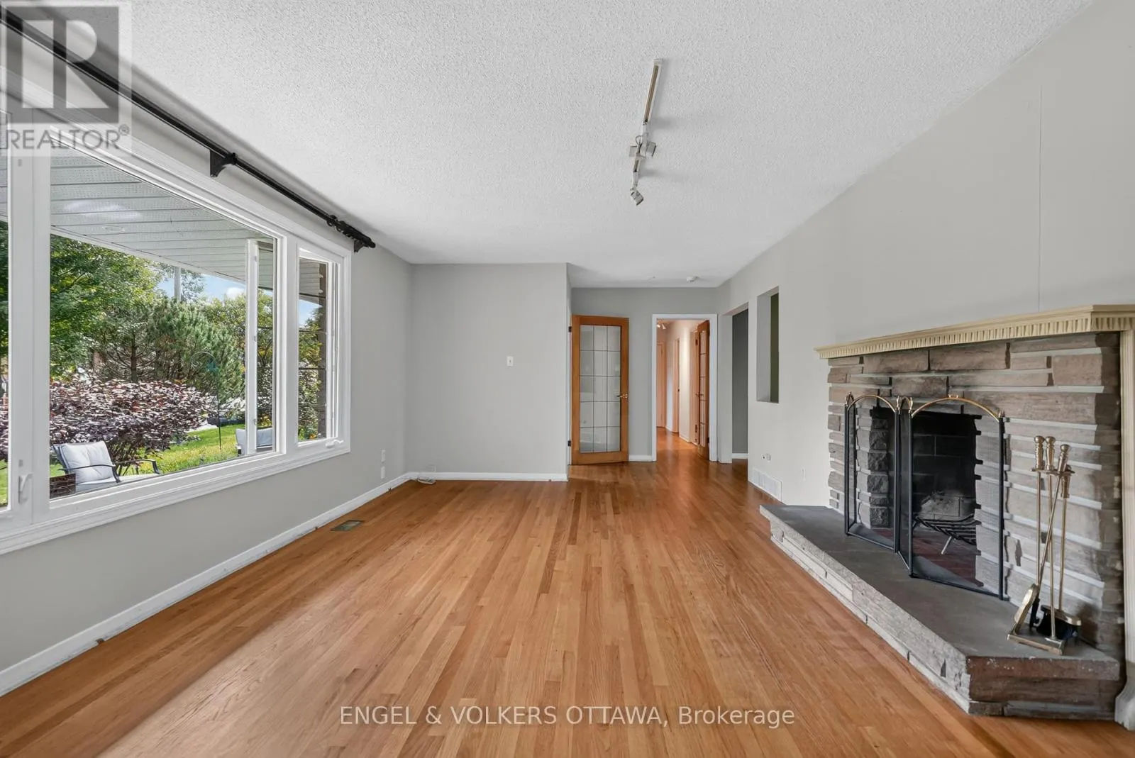 2642 MARBLE CRESCENT