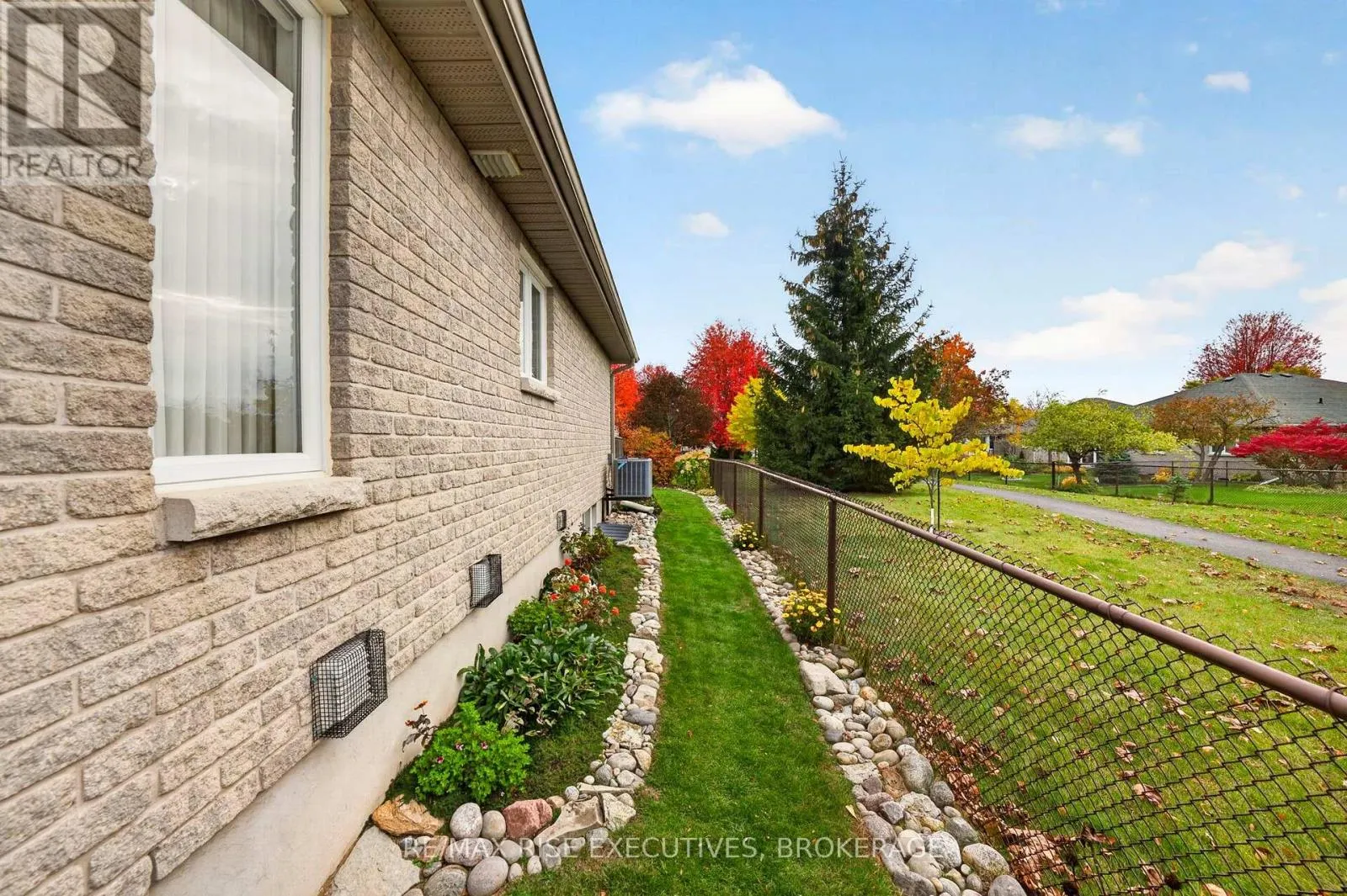 58 ELLESMEER AVENUE