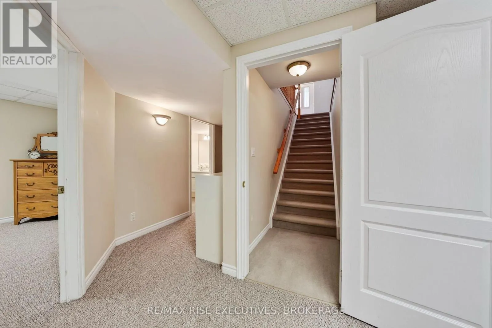 58 ELLESMEER AVENUE