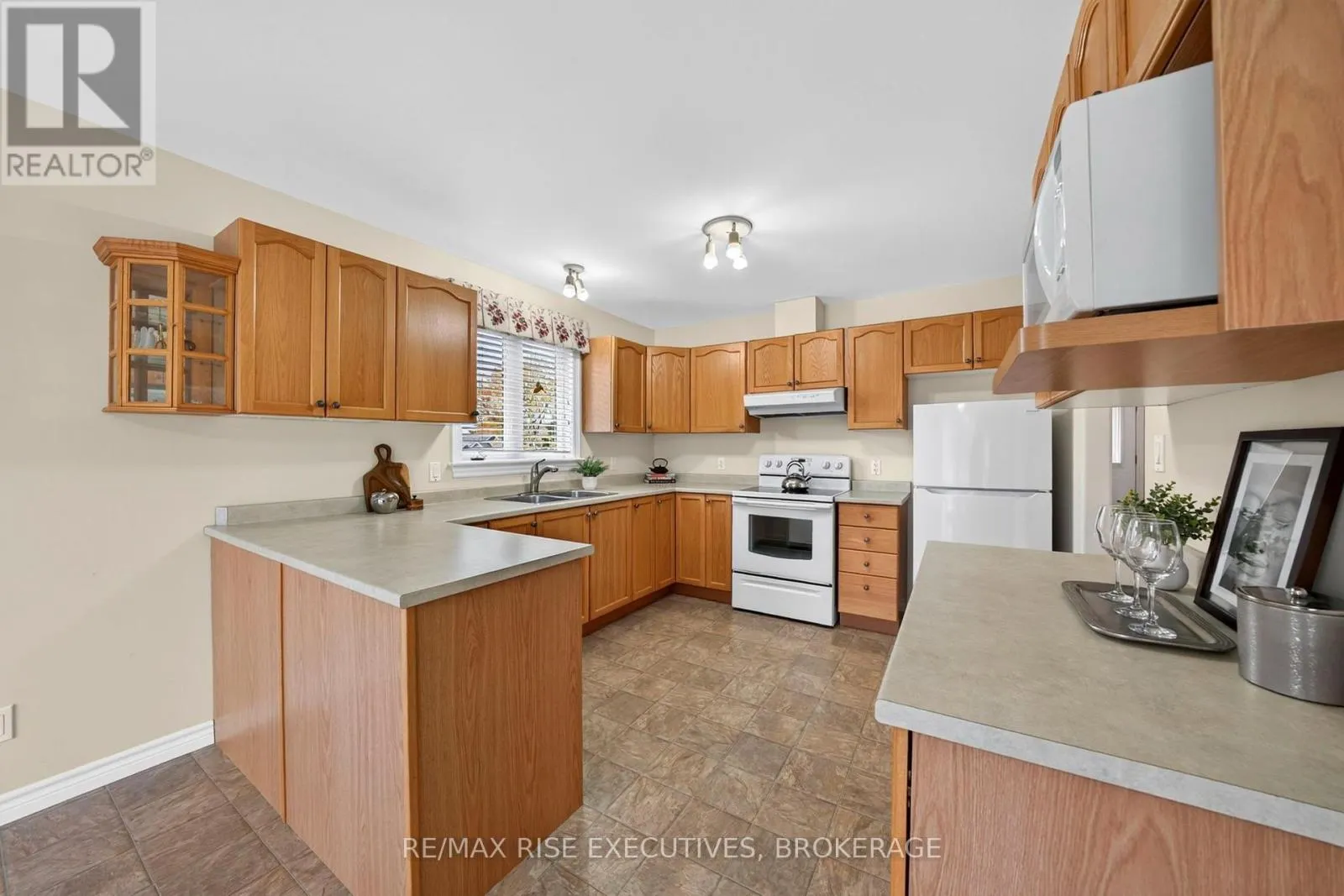 58 ELLESMEER AVENUE