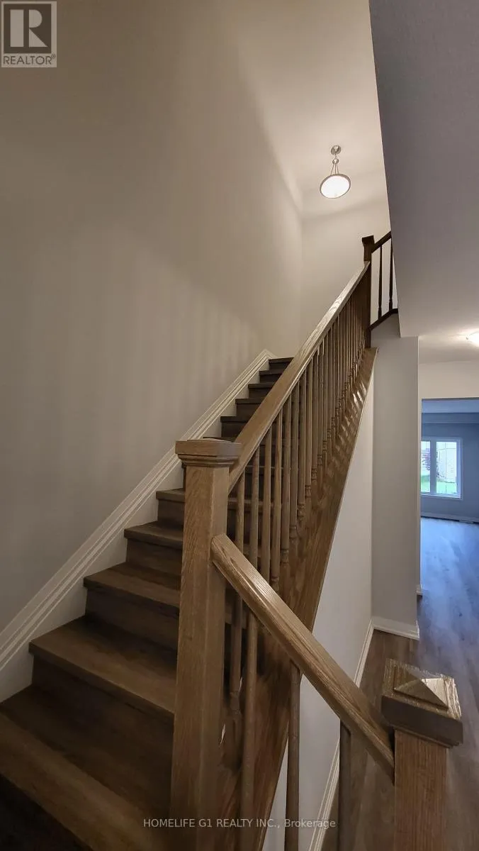 166 BUR OAK DRIVE
