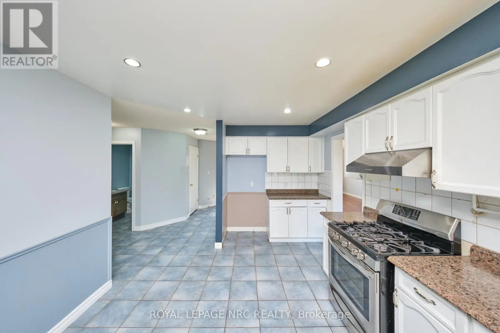 15 CREANONA BOULEVARD