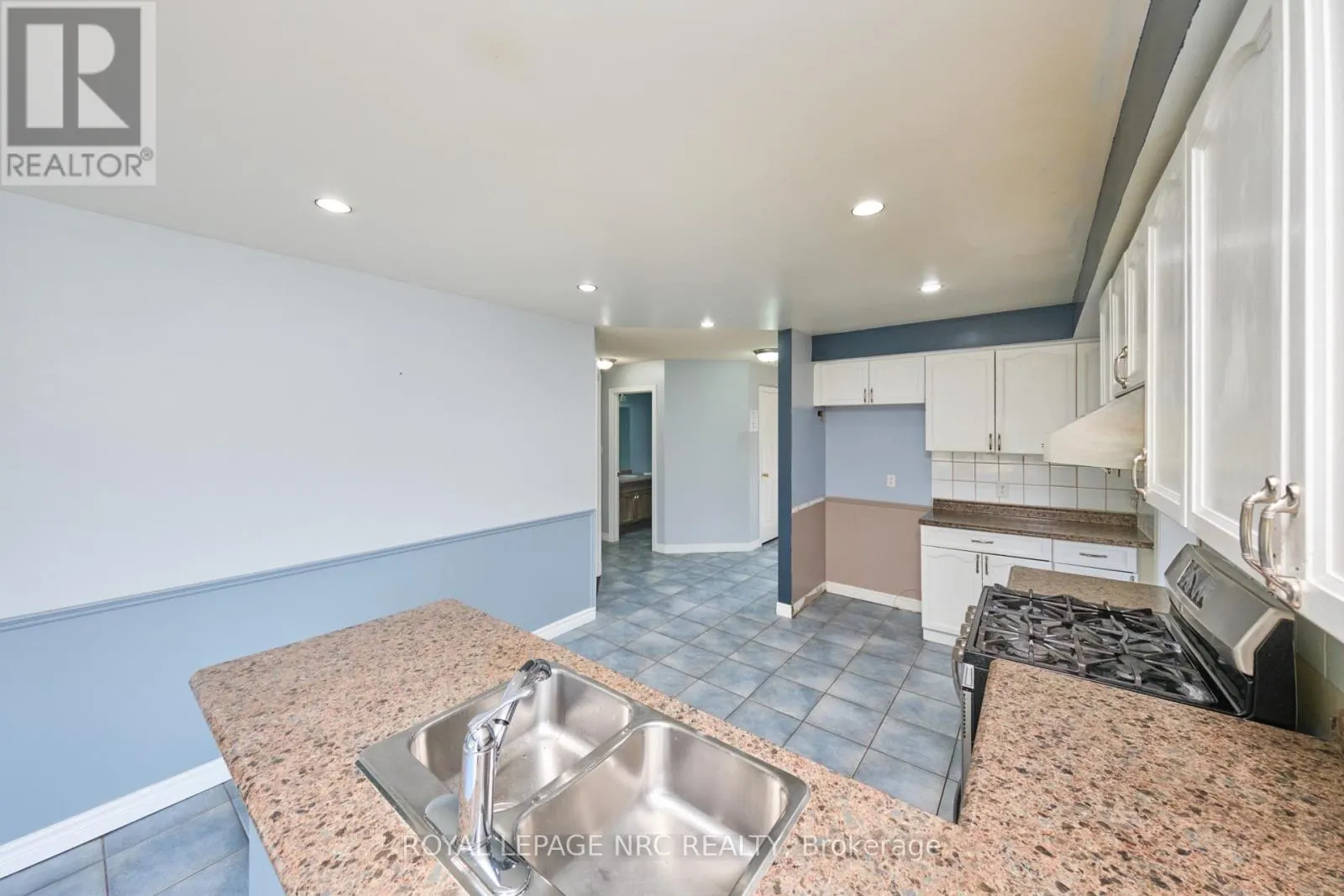 15 CREANONA BOULEVARD