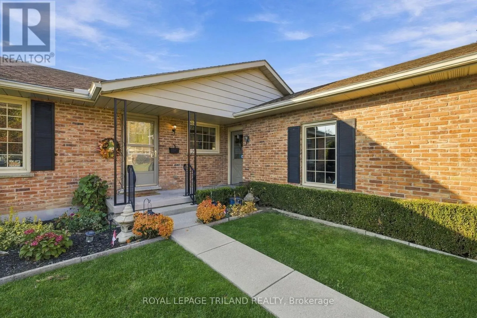 29 LUTON CRESCENT