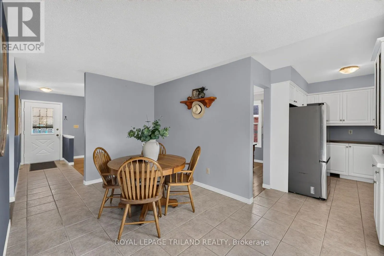 29 LUTON CRESCENT