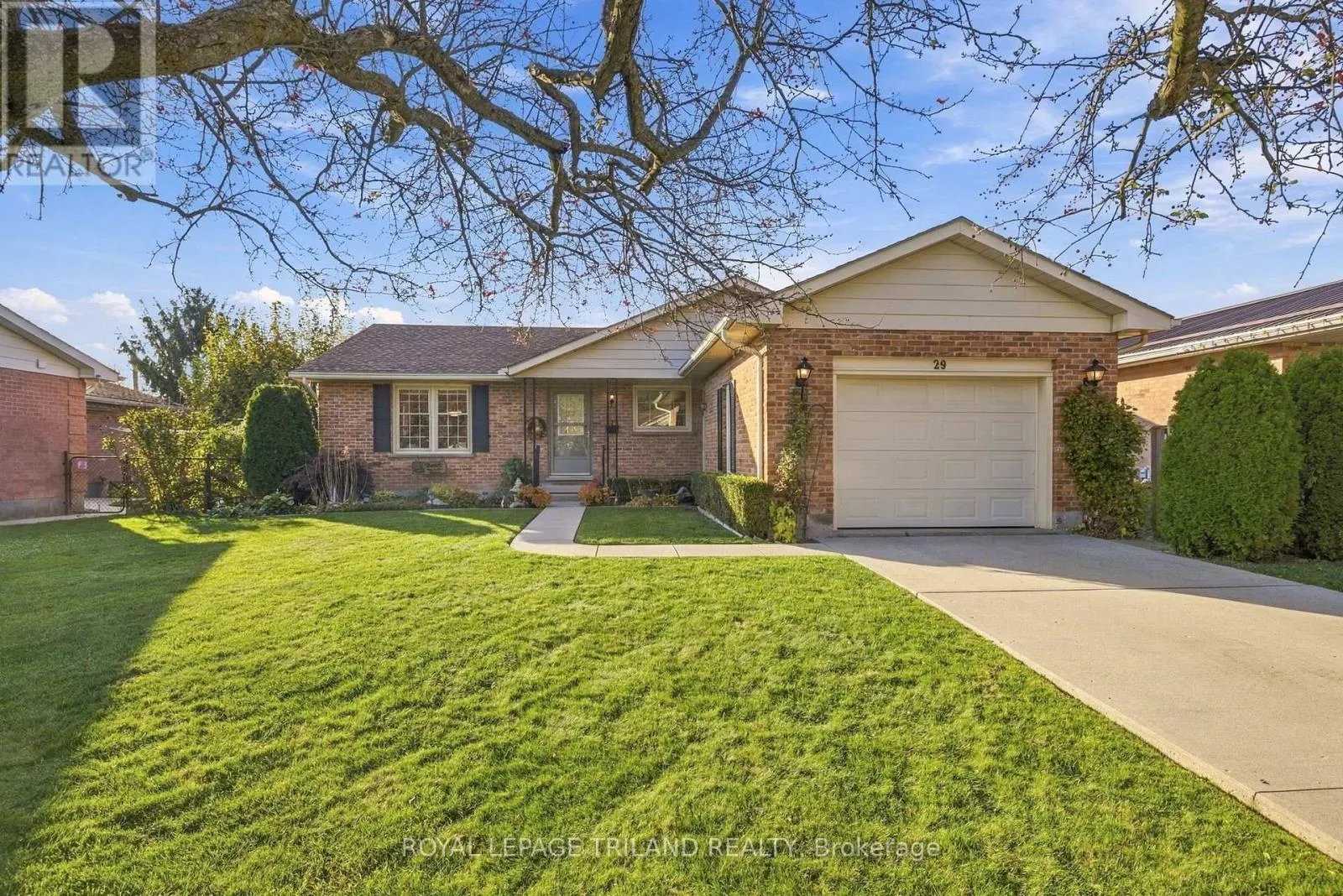 29 LUTON CRESCENT