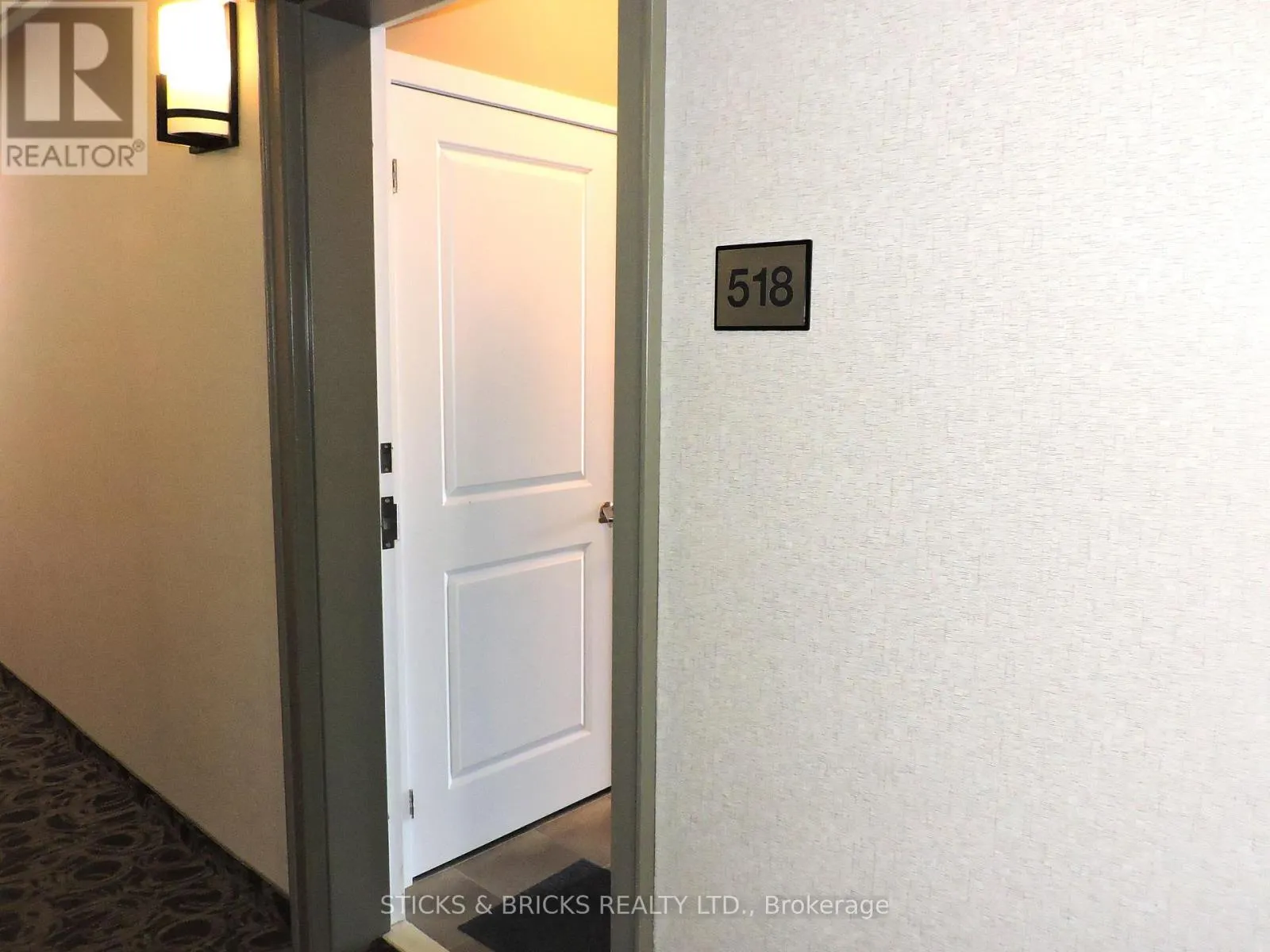 518 - 125 SHOREVIEW PLACE #518