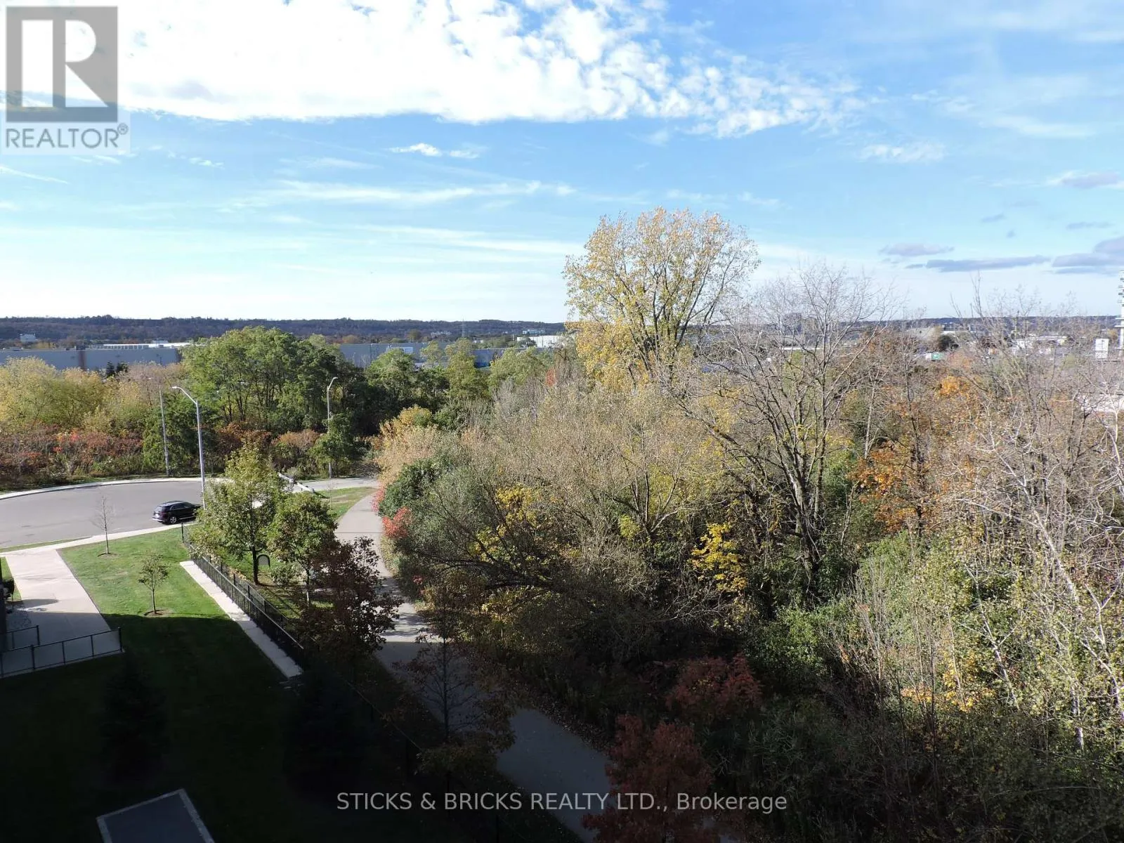 518 - 125 SHOREVIEW PLACE #518
