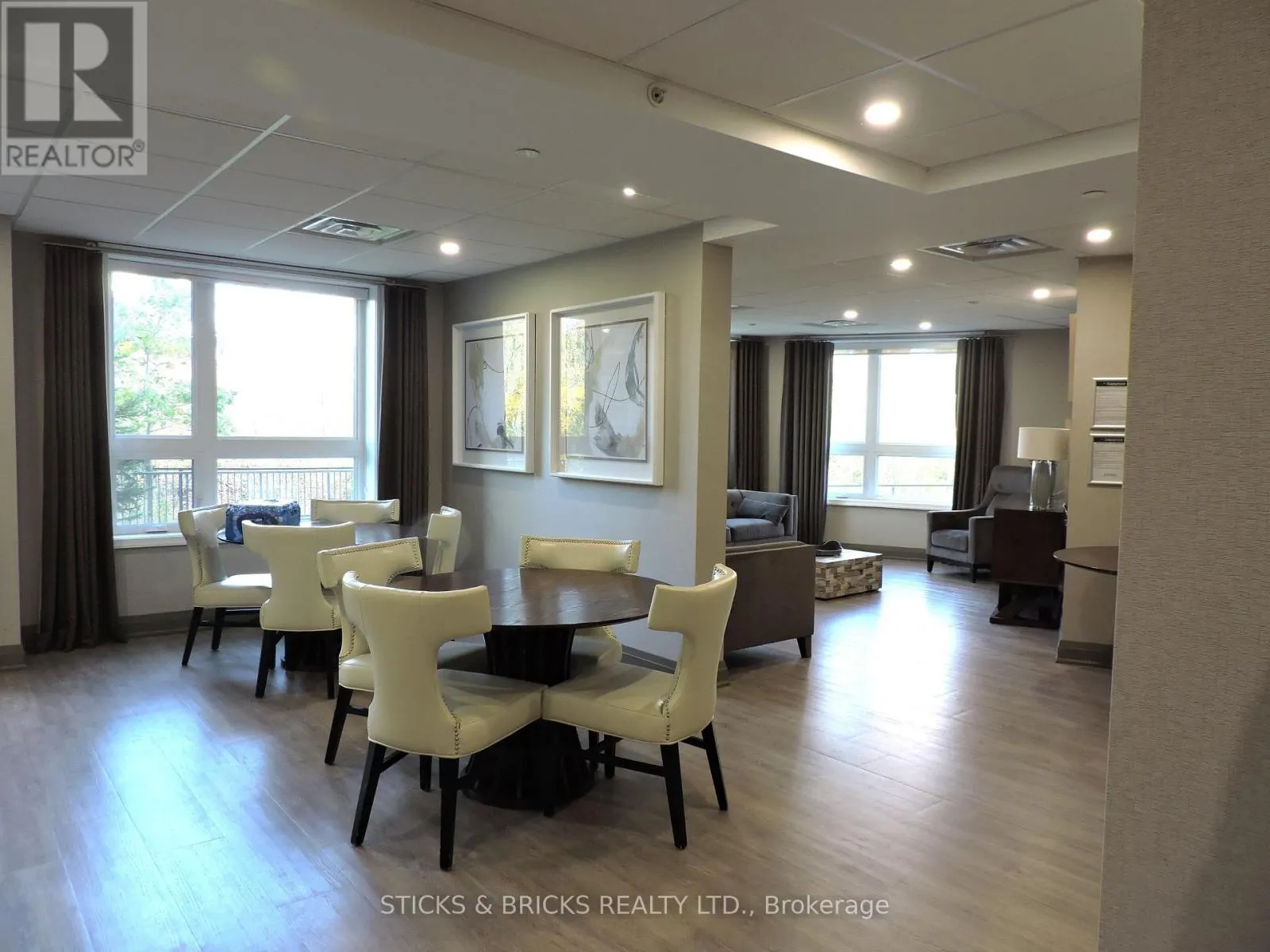 518 - 125 SHOREVIEW PLACE #518