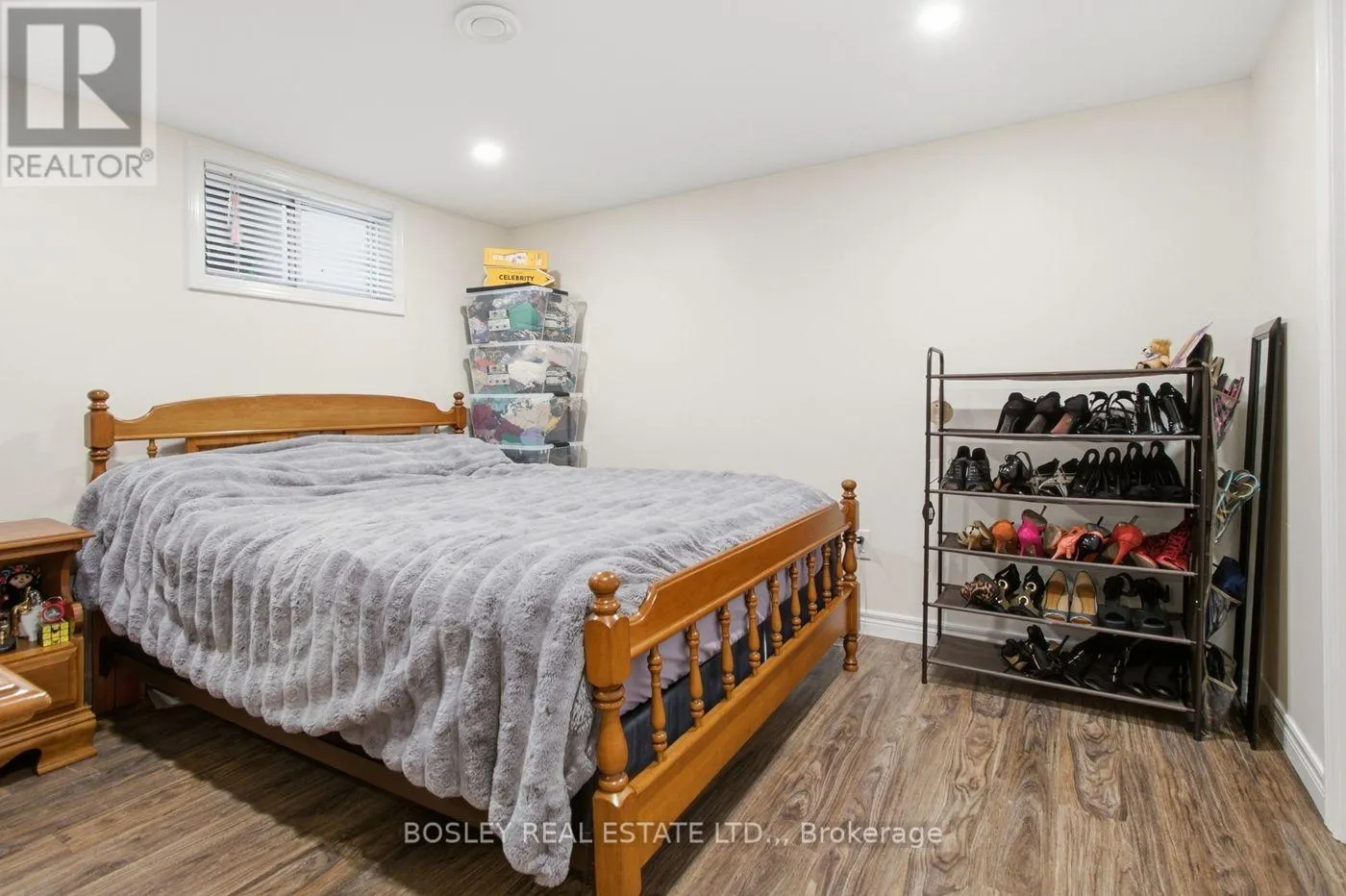 17 WINSTON ROAD