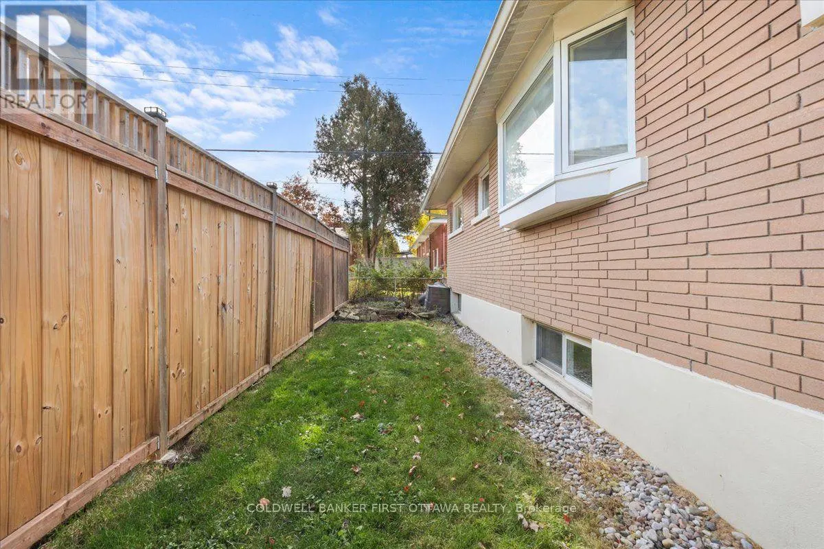 703 WINDERMERE AVENUE