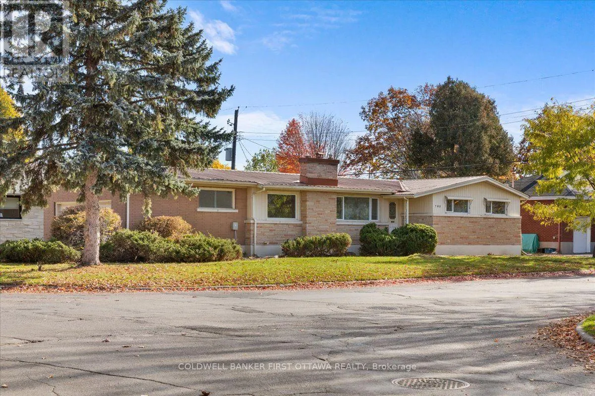 703 WINDERMERE AVENUE
