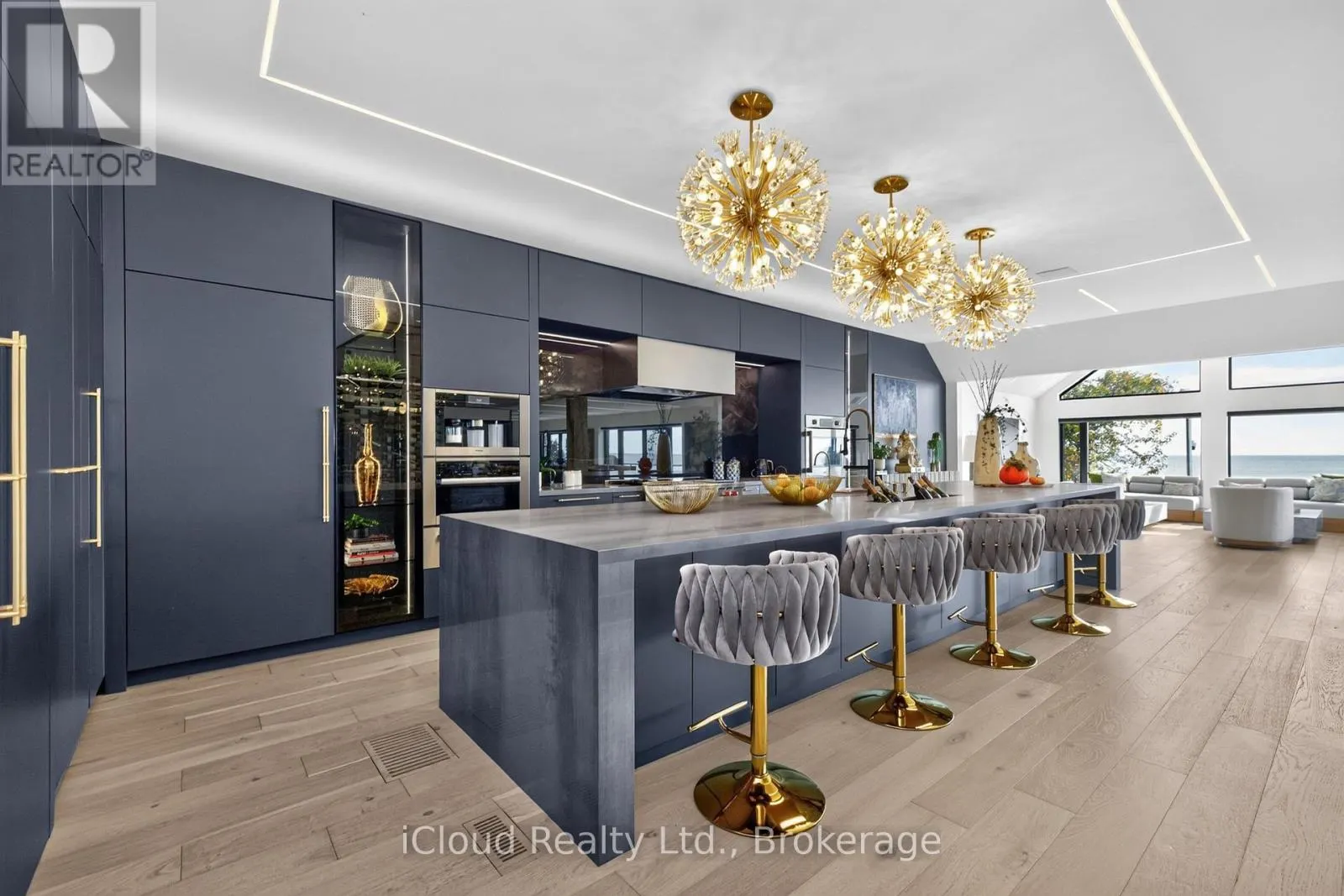 11 PEBBLE BEACH DRIVE