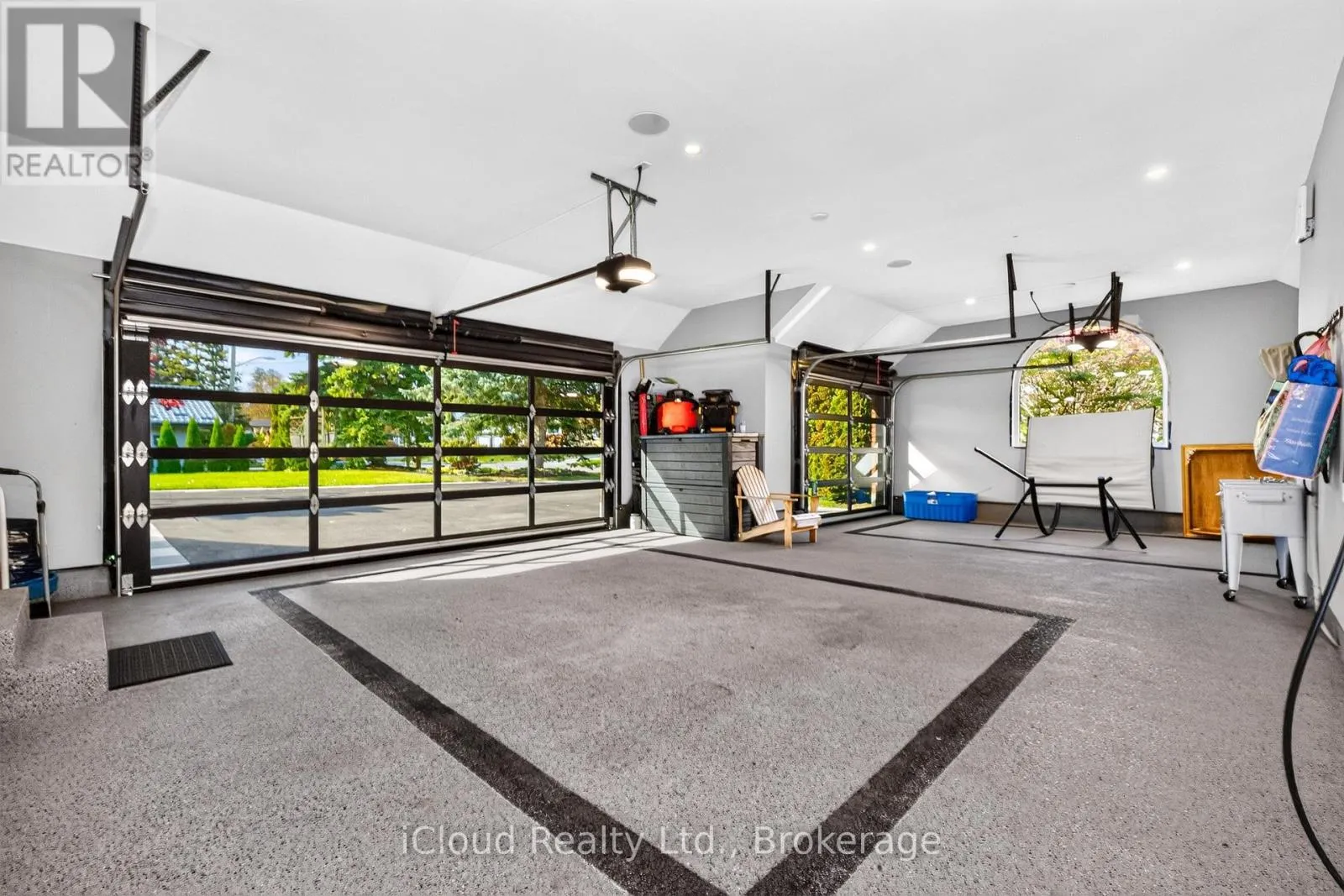 11 PEBBLE BEACH DRIVE