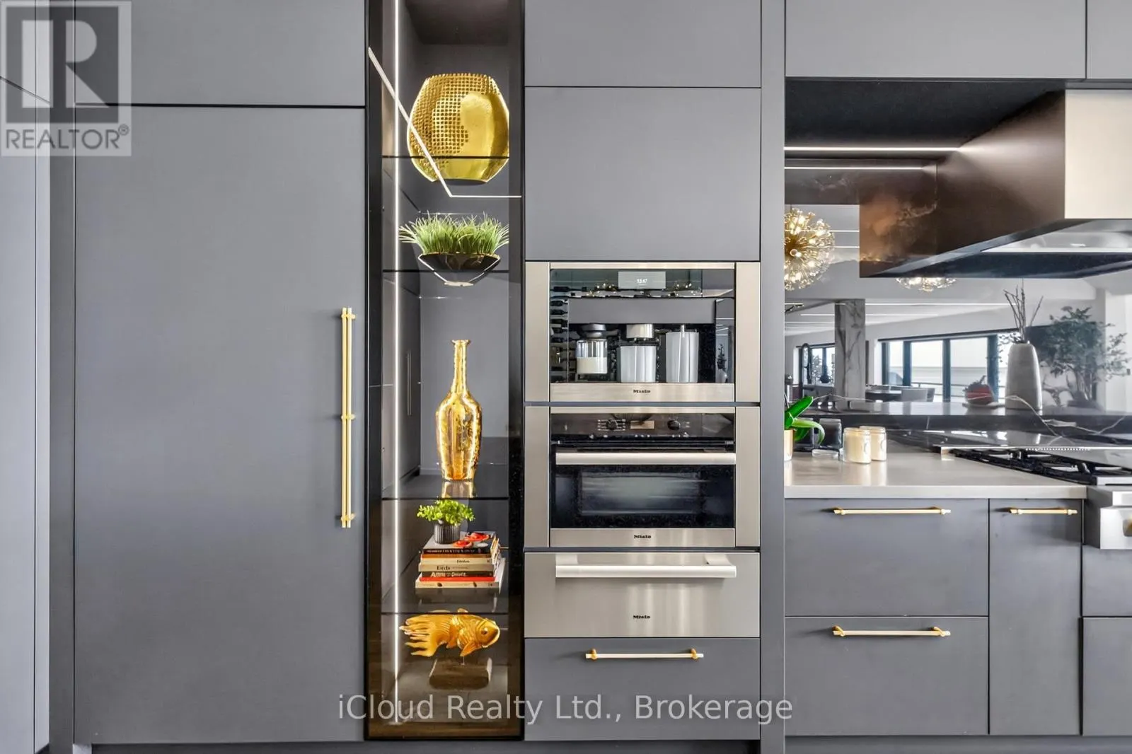11 PEBBLE BEACH DRIVE